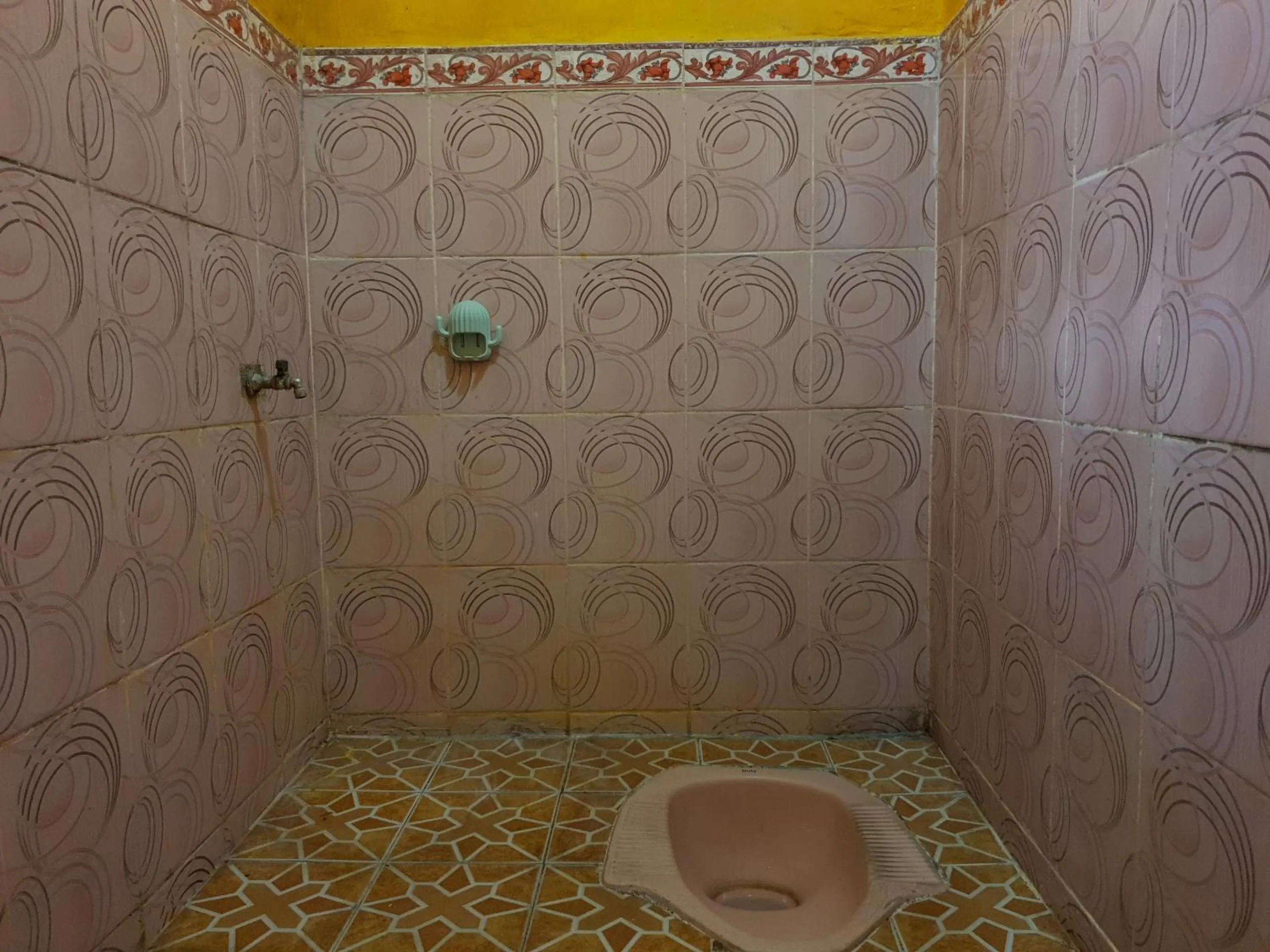 Bathroom in Hotel O Kos Haji Jakfar SyariahNearPancoran mas 25