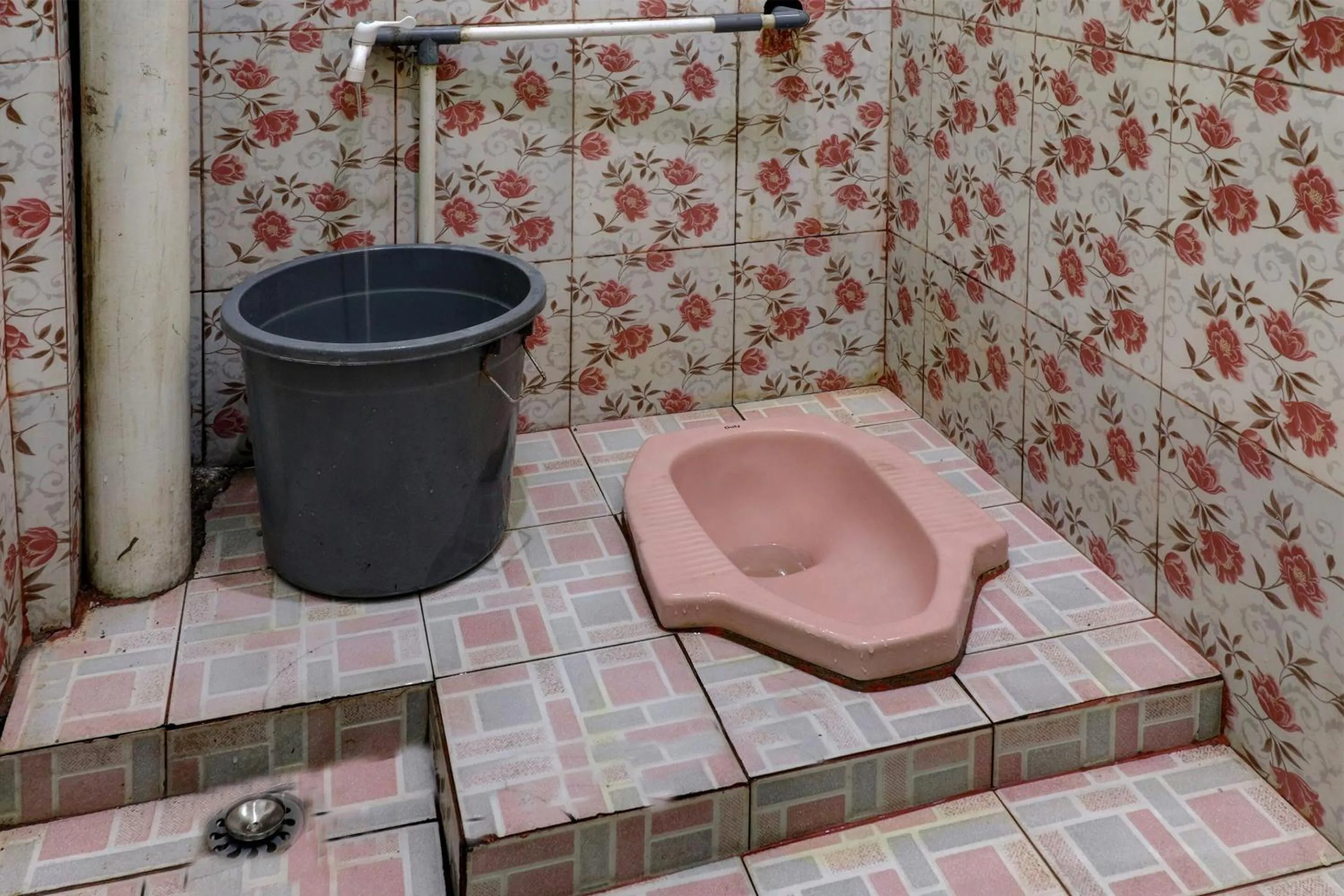 Bathroom in Hotel O Rania Kost Simpang Rimbo