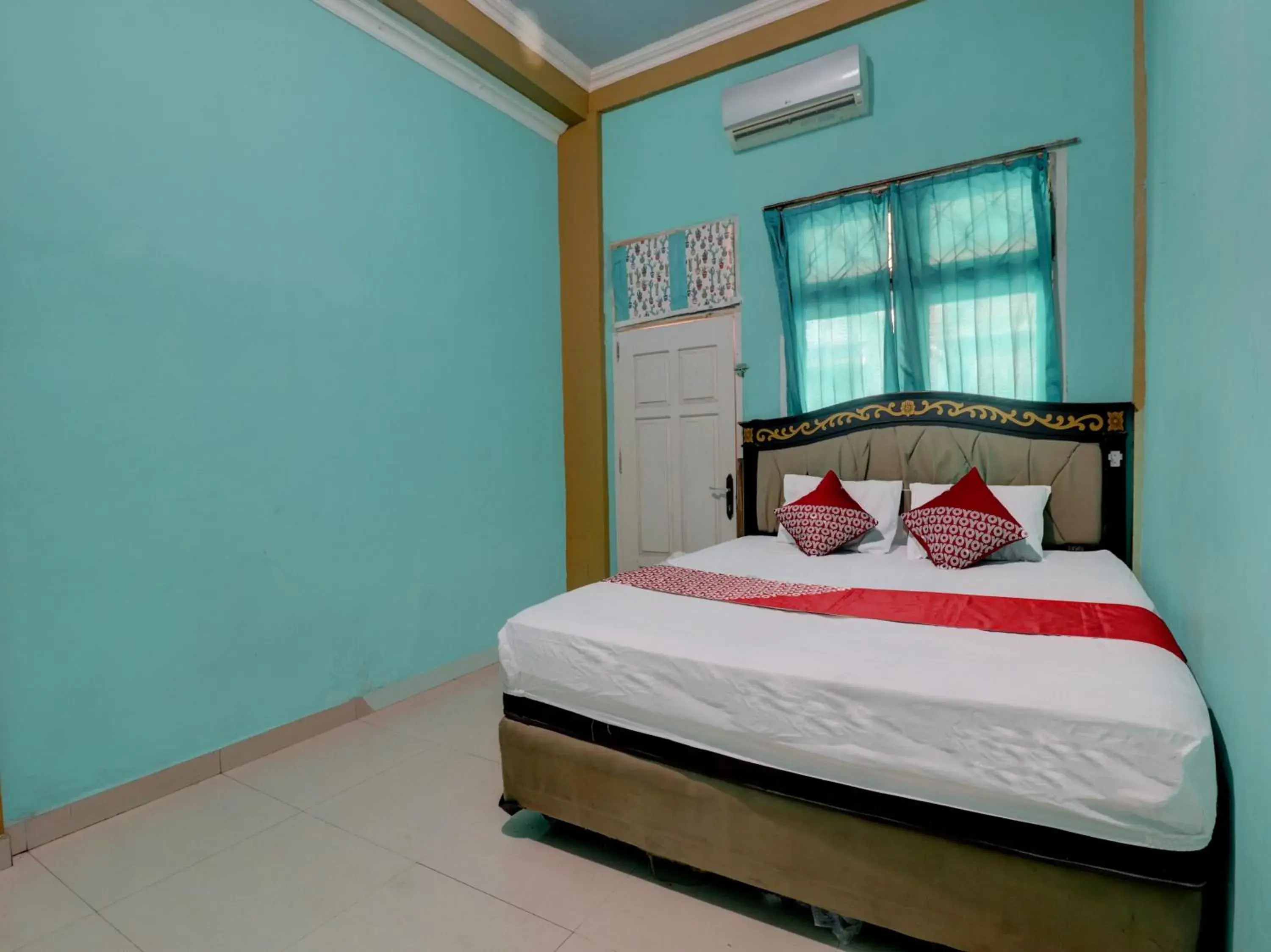 Standard Double Room in Hotel O Rania Kost Simpang Rimbo Standard Double Room in Hotel O Rania Kost Simpang Rimbo