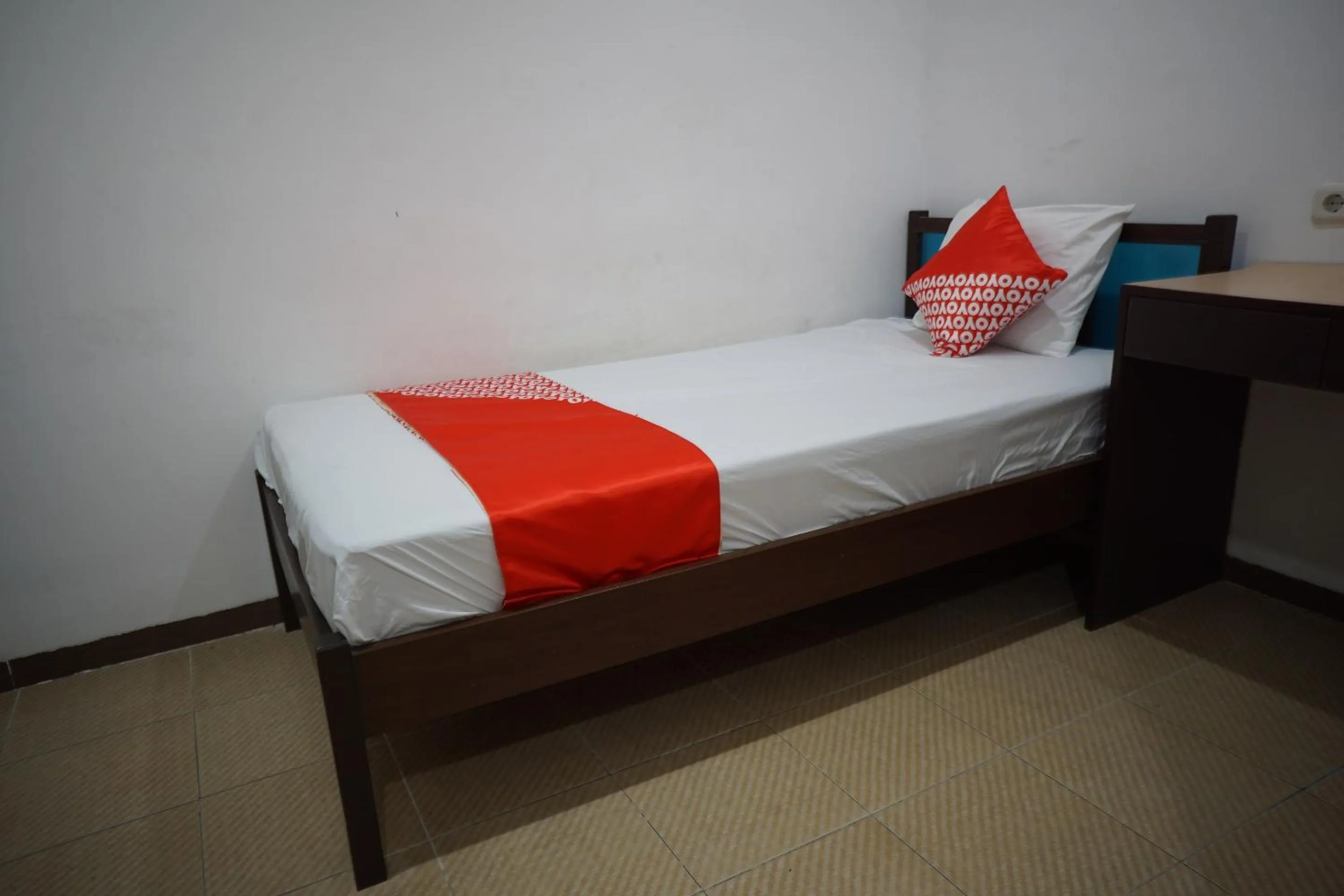 Bedroom in OYO 92863 Hotel Blessing