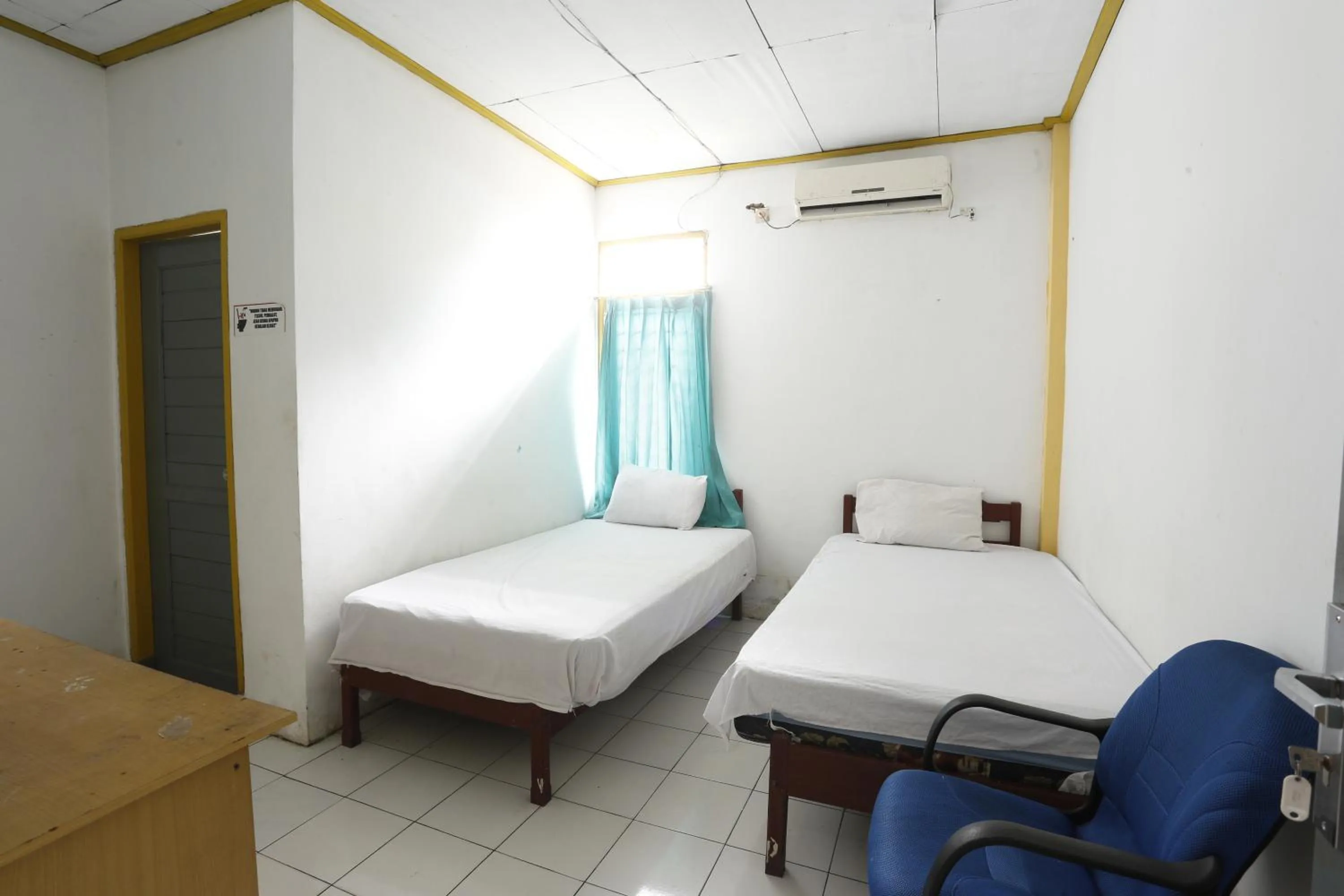 Bedroom, Bed in Hotel O Guest House Pandita