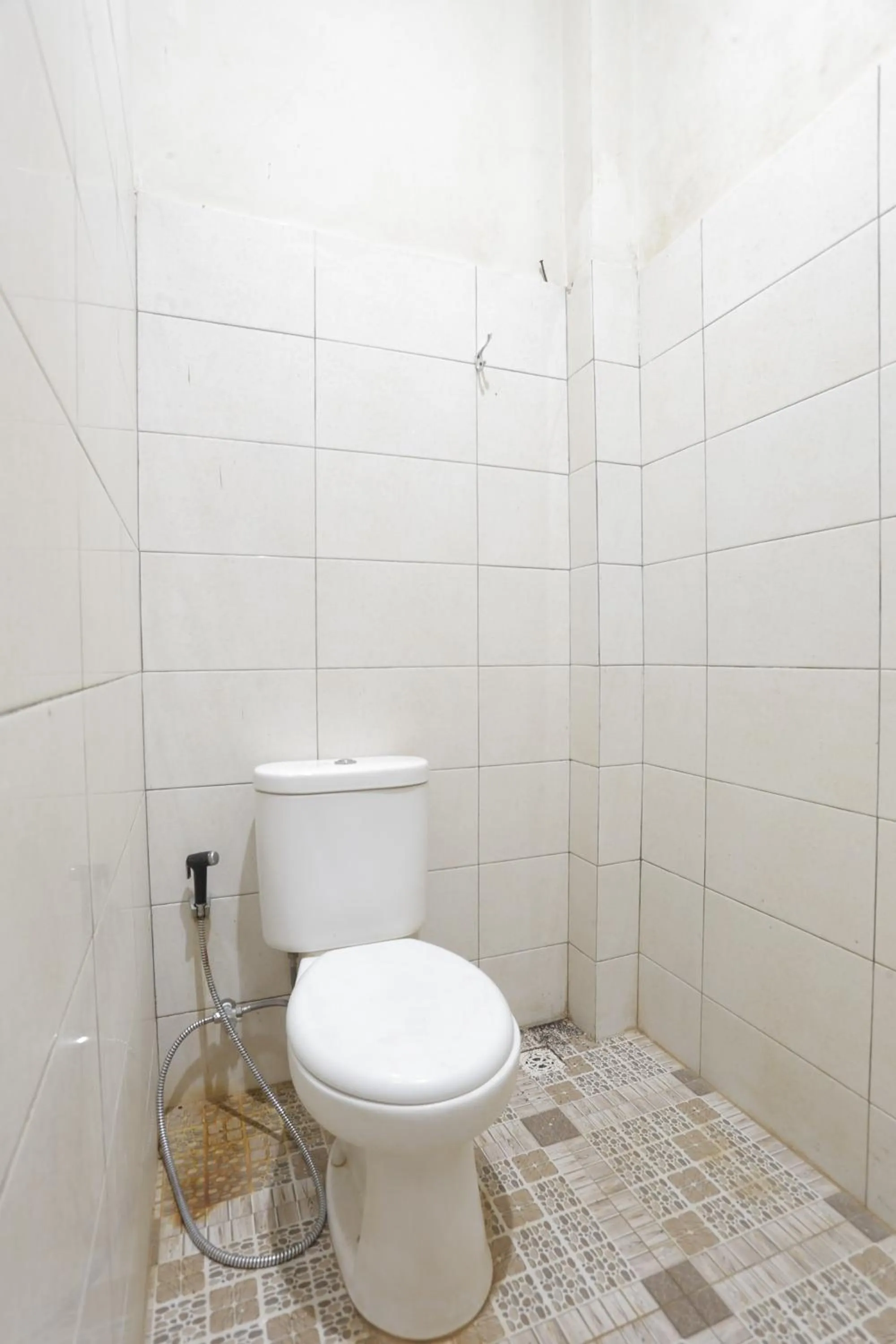 Bathroom in Hotel O Guest House Pandita