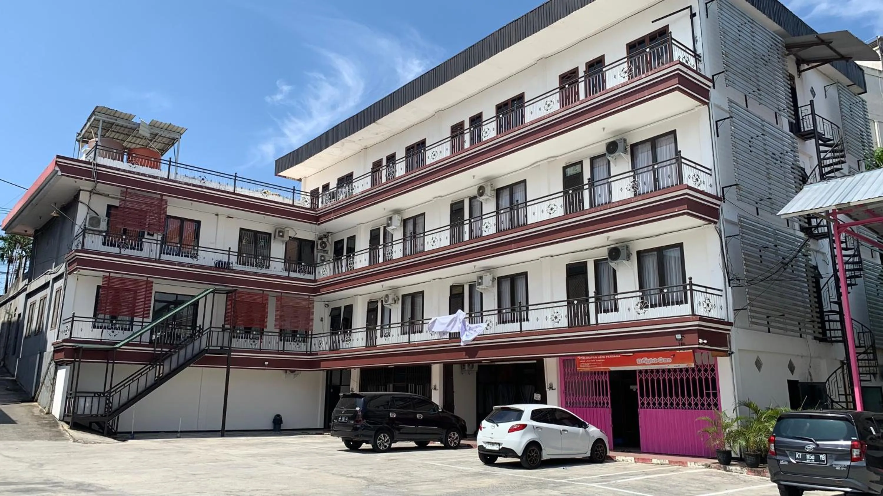 Facade/entrance in Hotel O Guest House Pandita