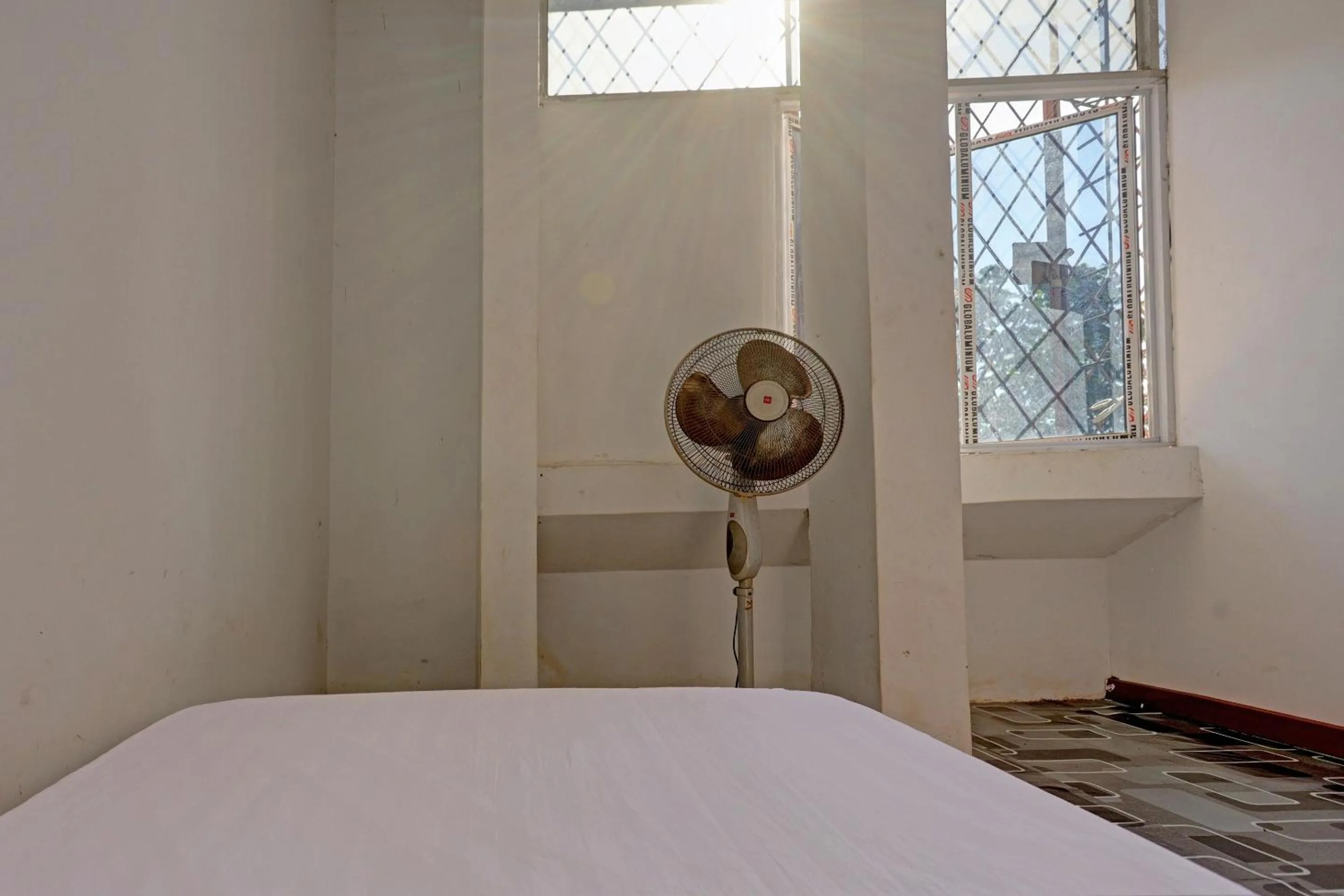 Bedroom, Bed in Hotel O Pelita StayNearAnugrah Sinar Lautan