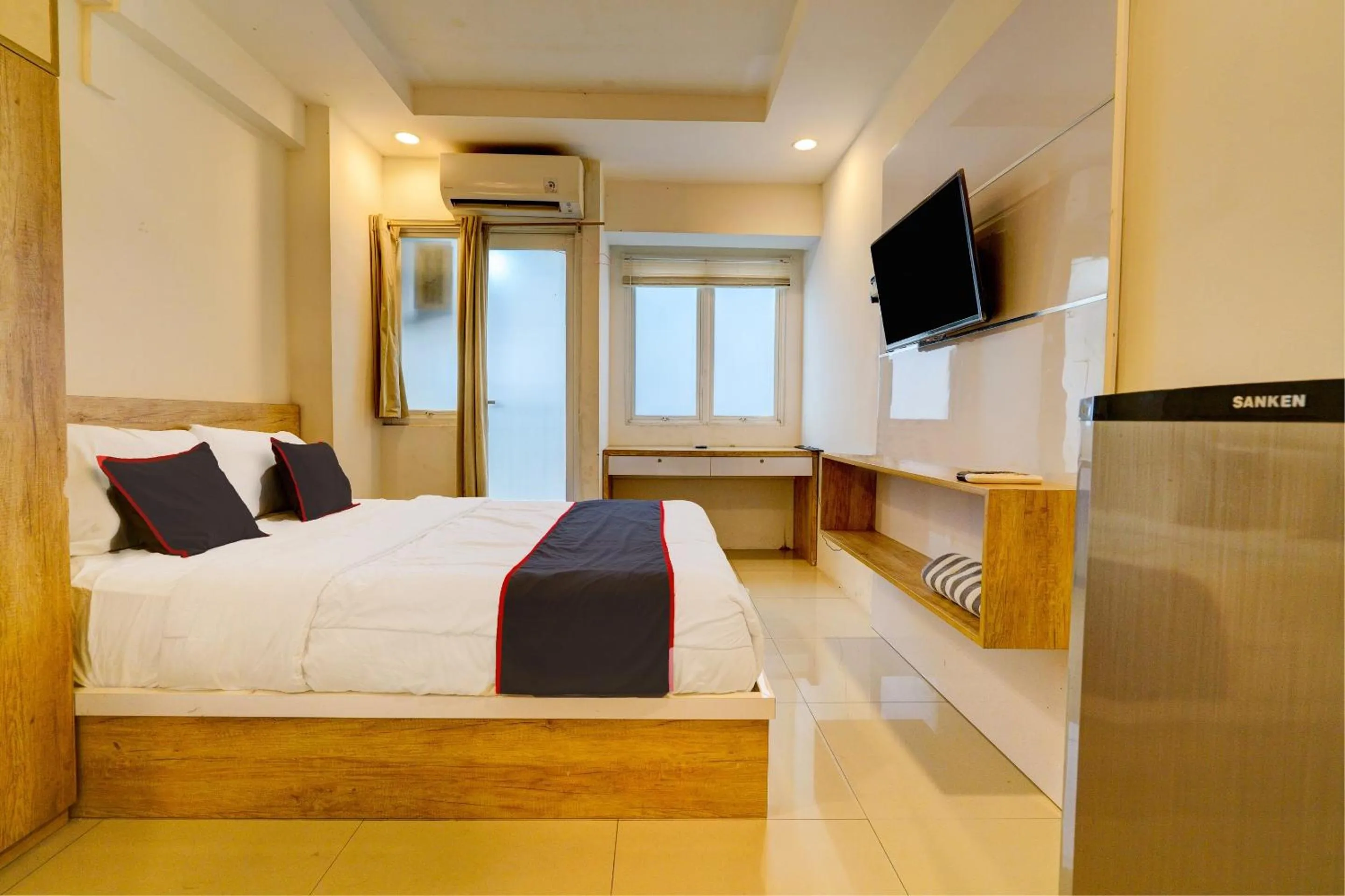 Bedroom in Collection O 92870 Apartement Grand Sentraland Karawang By Ipul