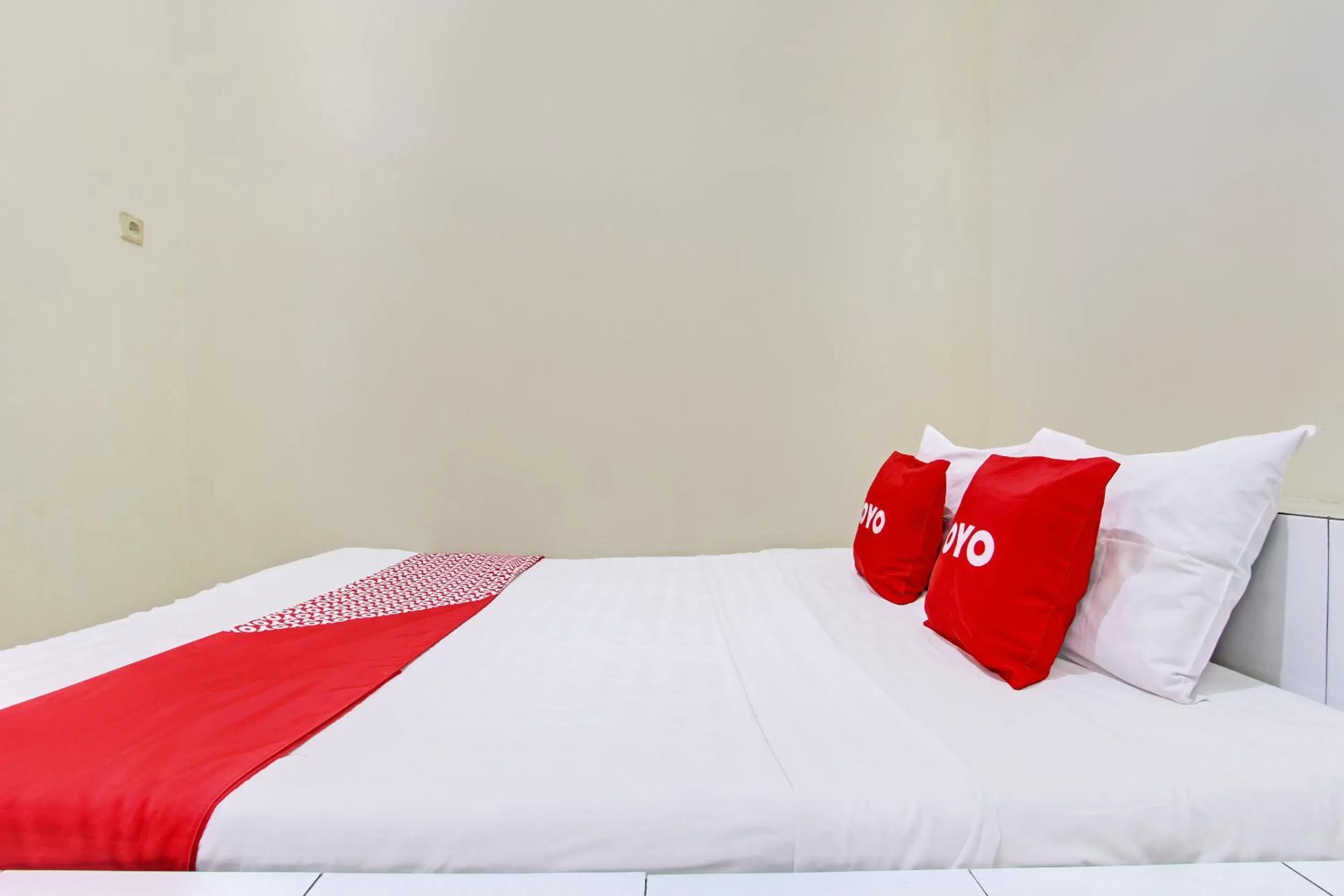 Bedroom, Bed in OYO 92884 Agustha Homestay