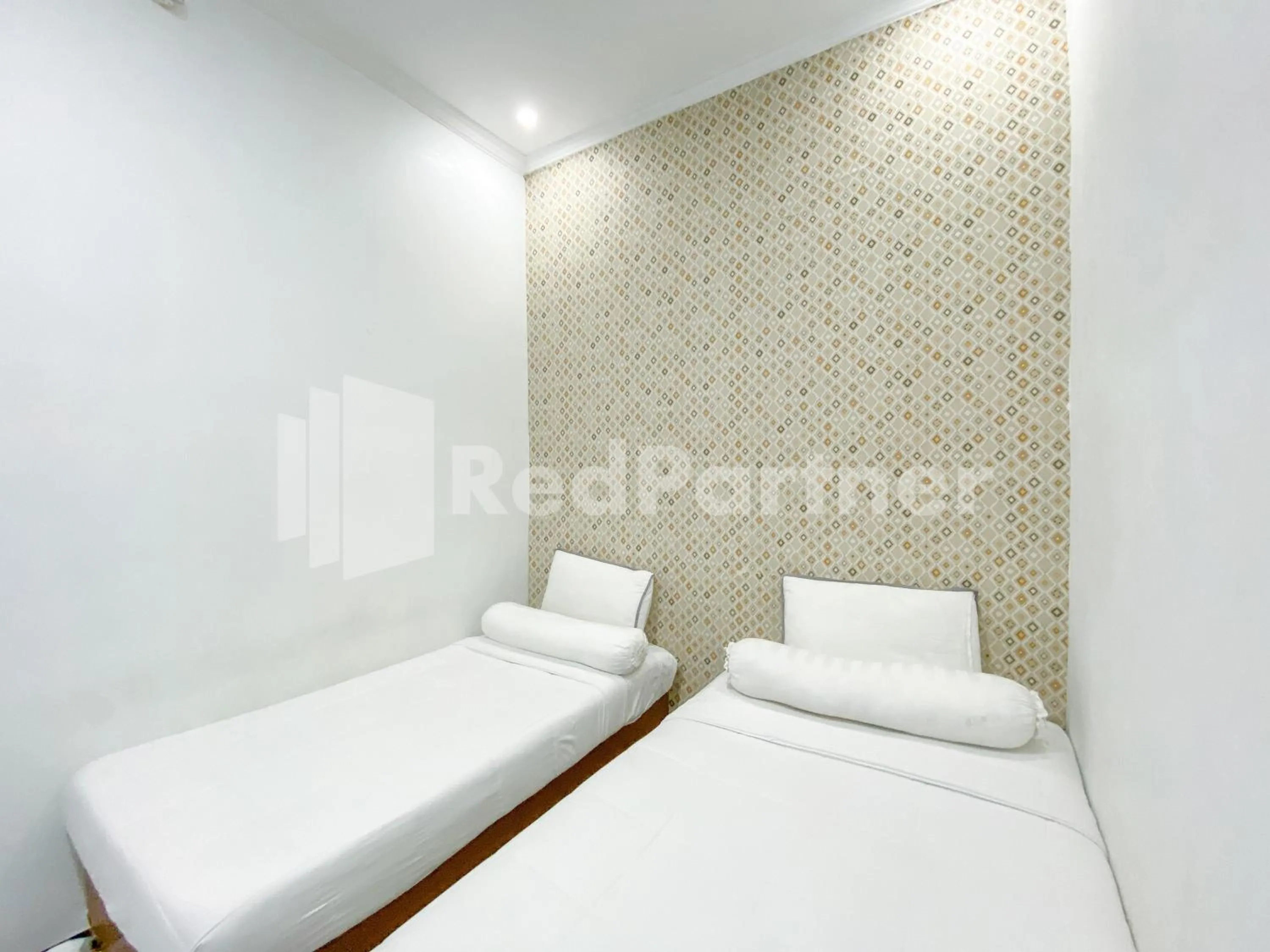 Bedroom, Bed in House n Coffee 55 Temanggung RedPartner