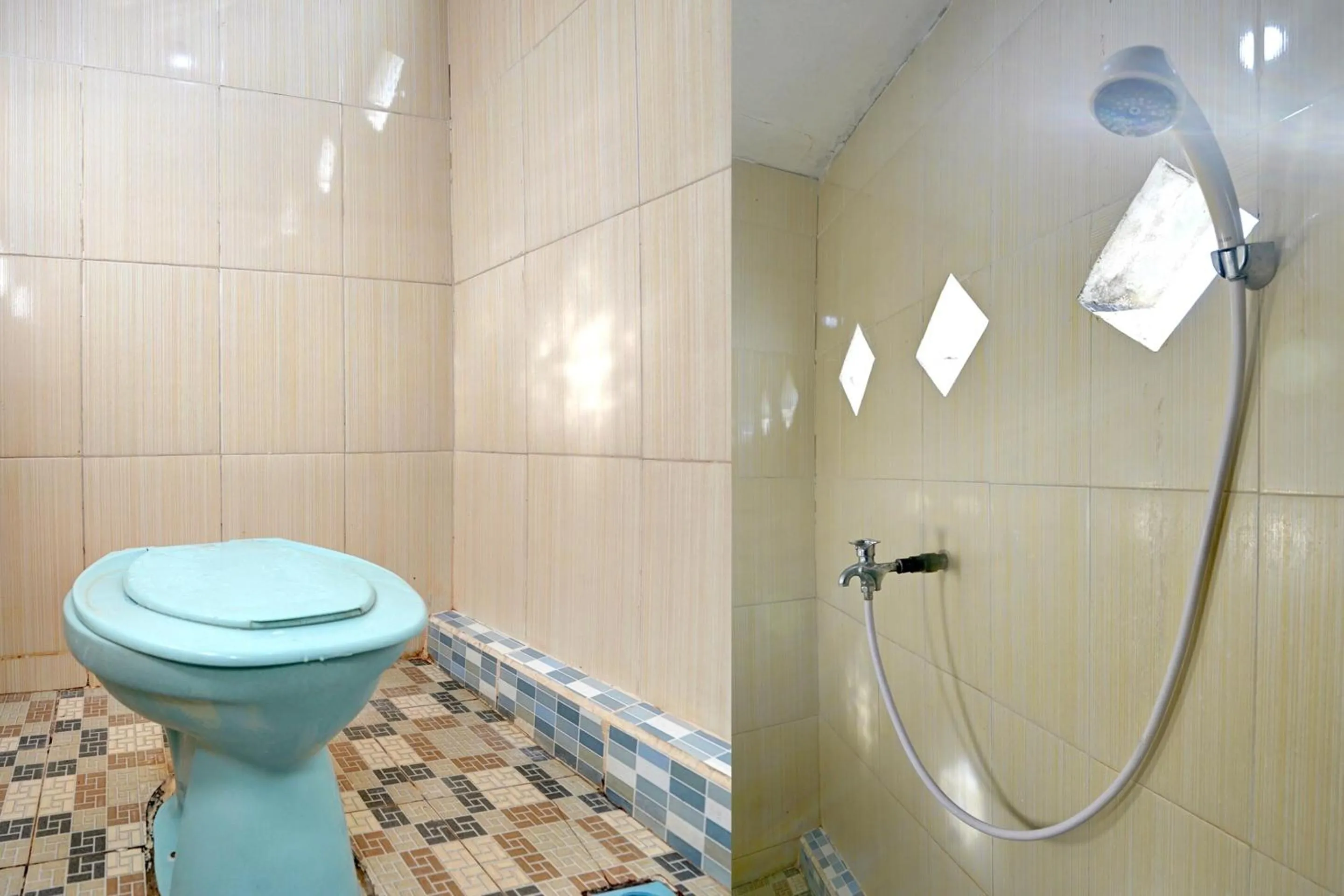 Bathroom in Collection O 92897 Hotel Intan Near Kantor Syahbandar Bawean
