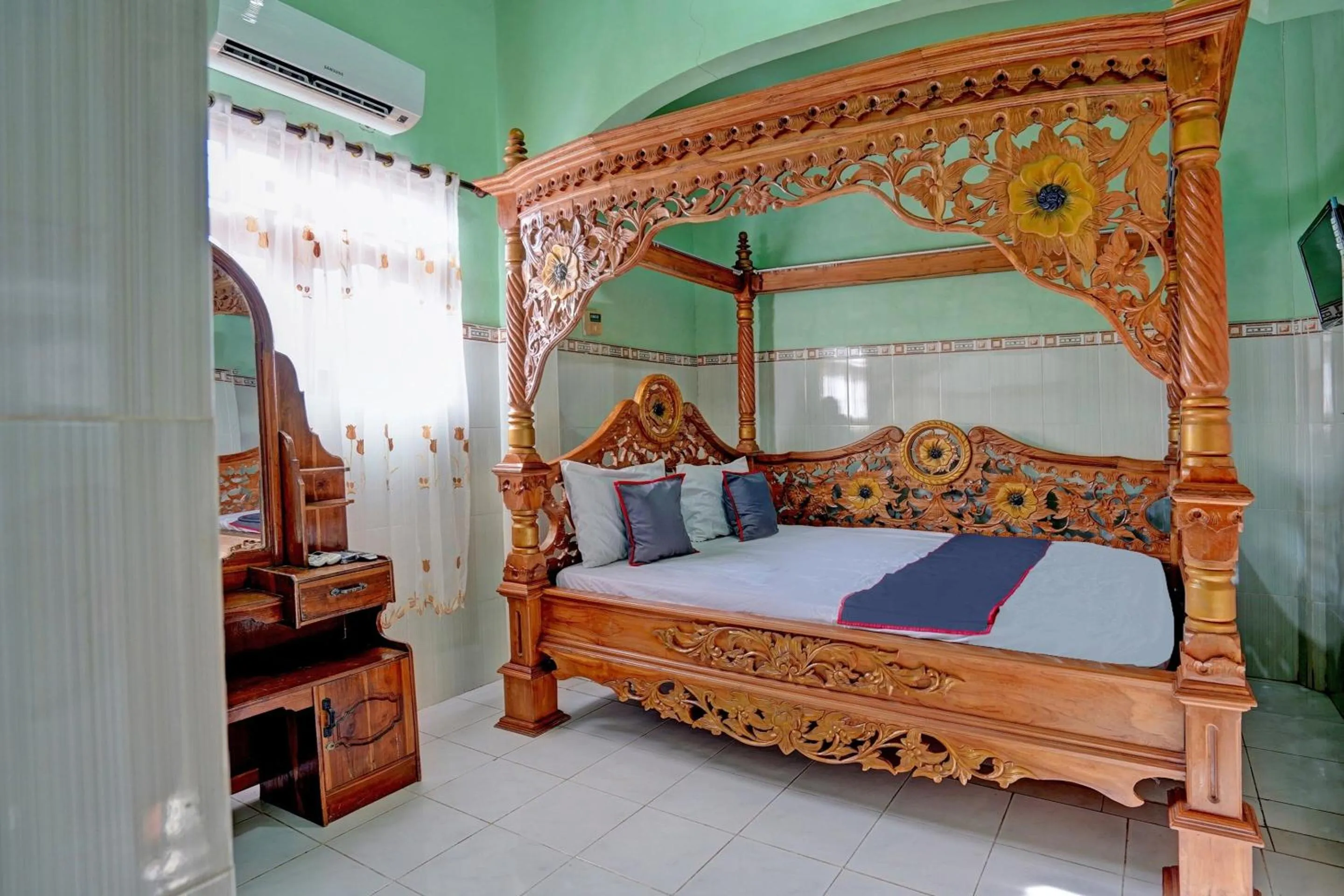 Bedroom, Bed in Collection O 92897 Hotel Intan Near Kantor Syahbandar Bawean