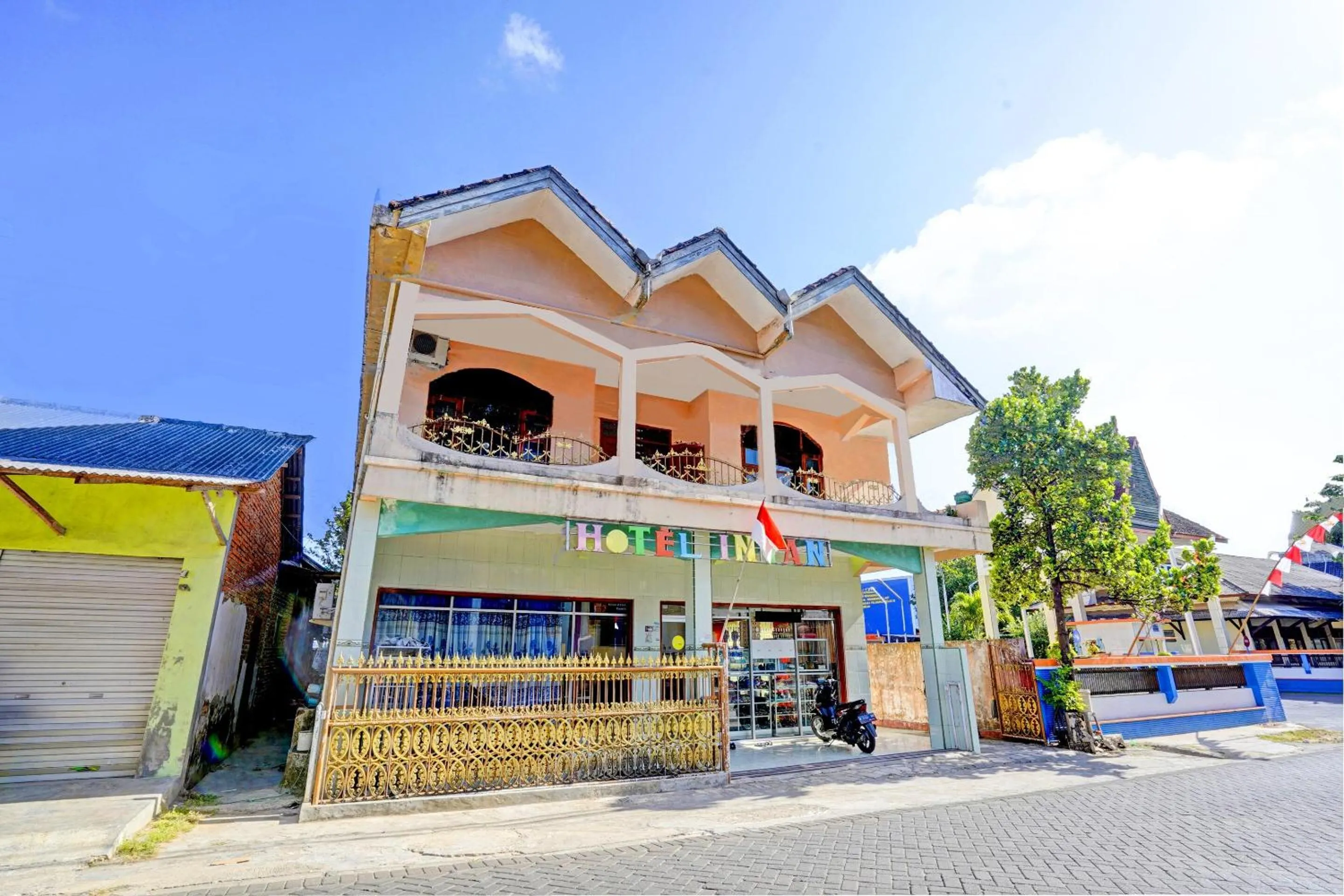Facade/entrance in Collection O 92897 Hotel Intan Near Kantor Syahbandar Bawean