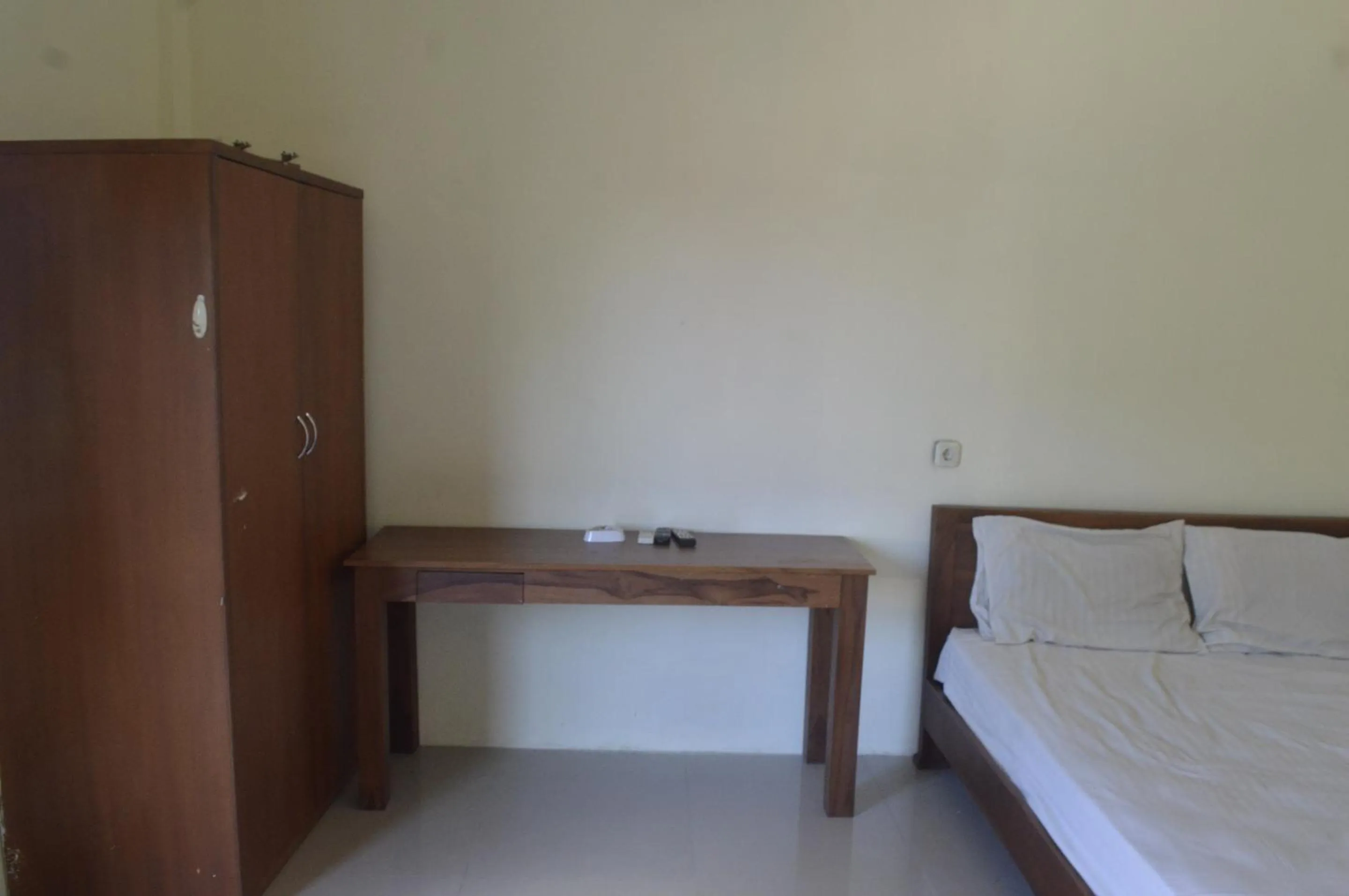 Bedroom, Bed in OYO 92880 Wisma Nusantara