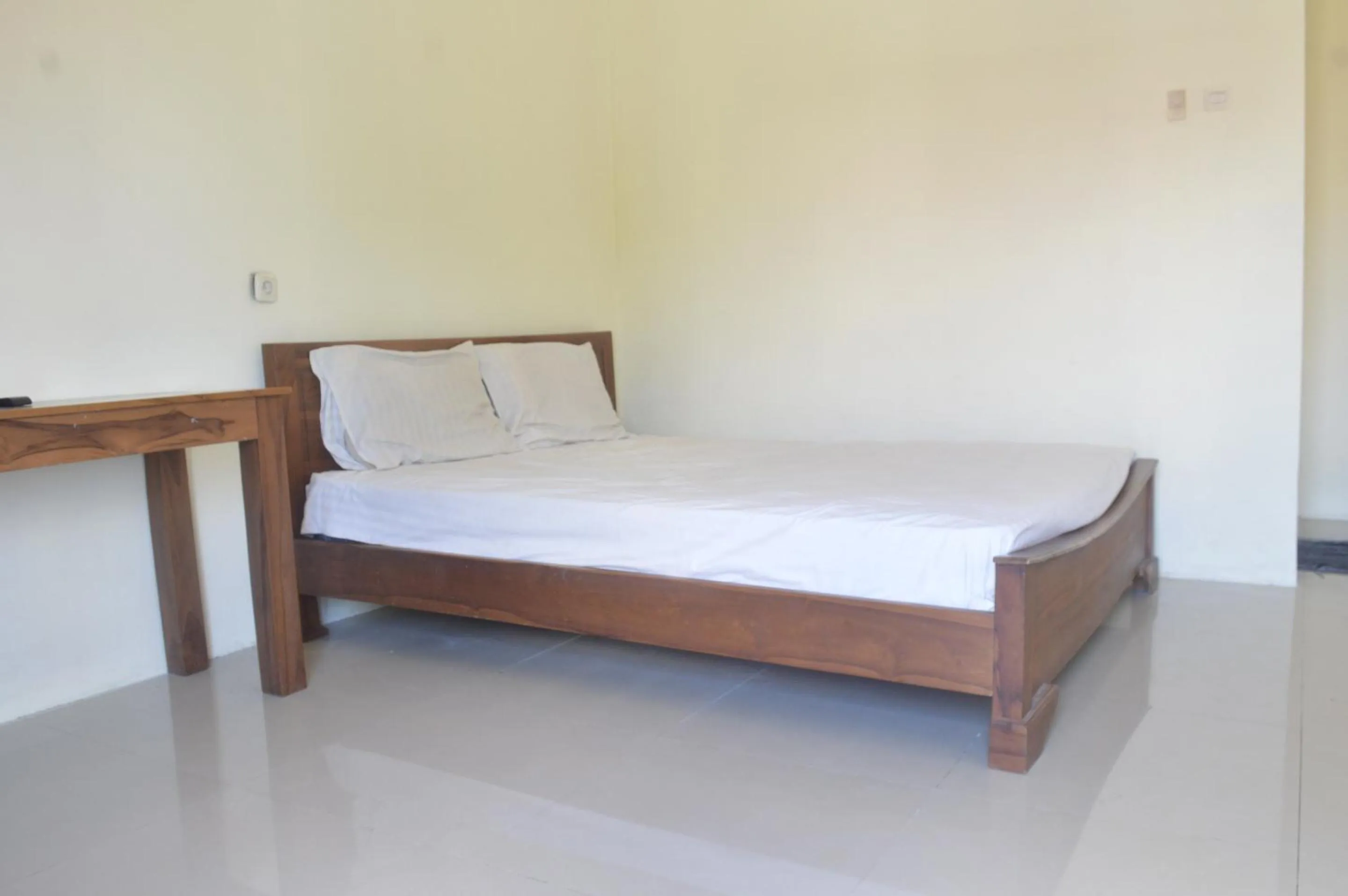 Bedroom, Bed in Hotel O Wisma Nusantara Near SD GMIM Wiau Lapi