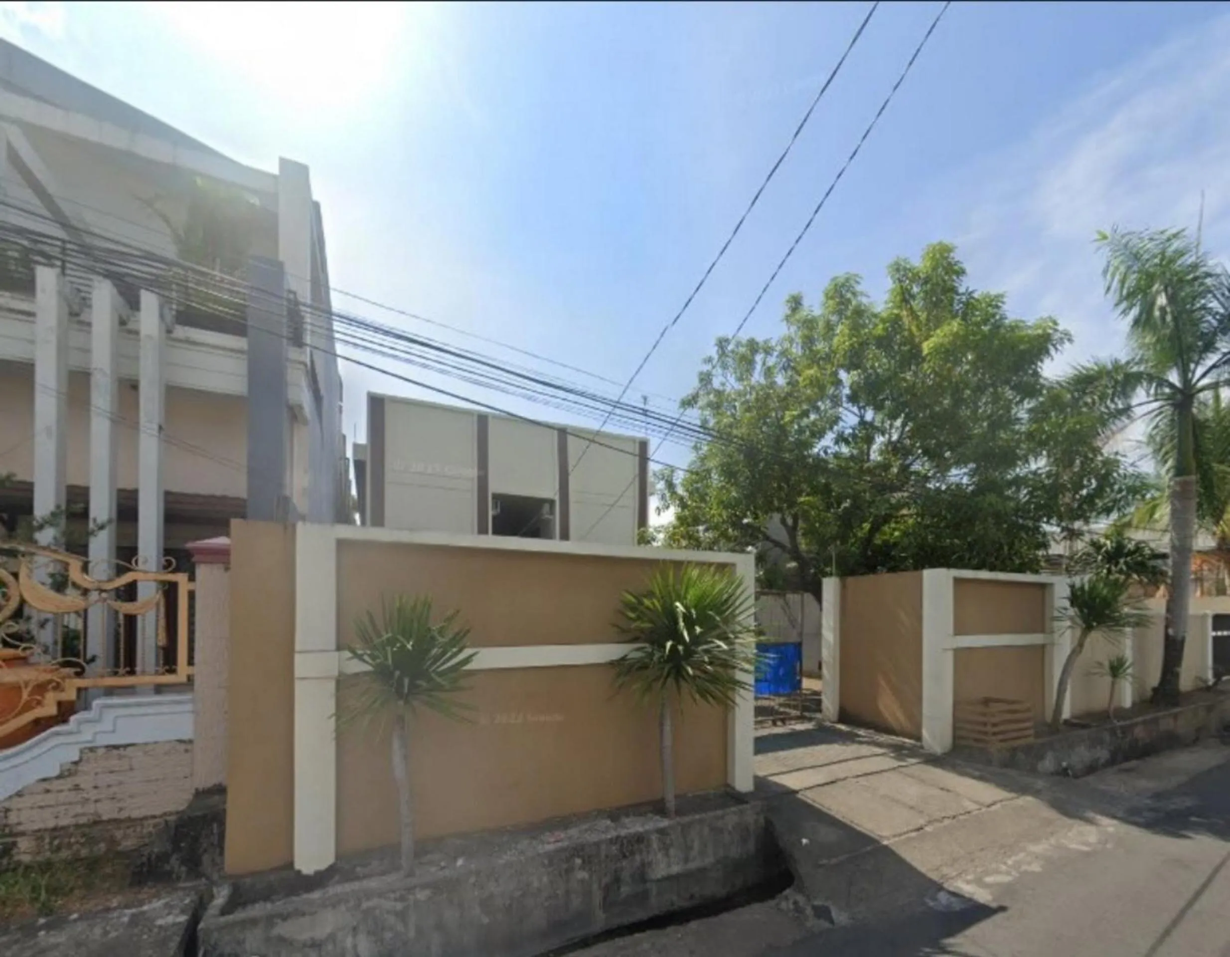 Facade/entrance in Hotel O Mahendra HomestayNearTaman Wisata Bukit Rurukan