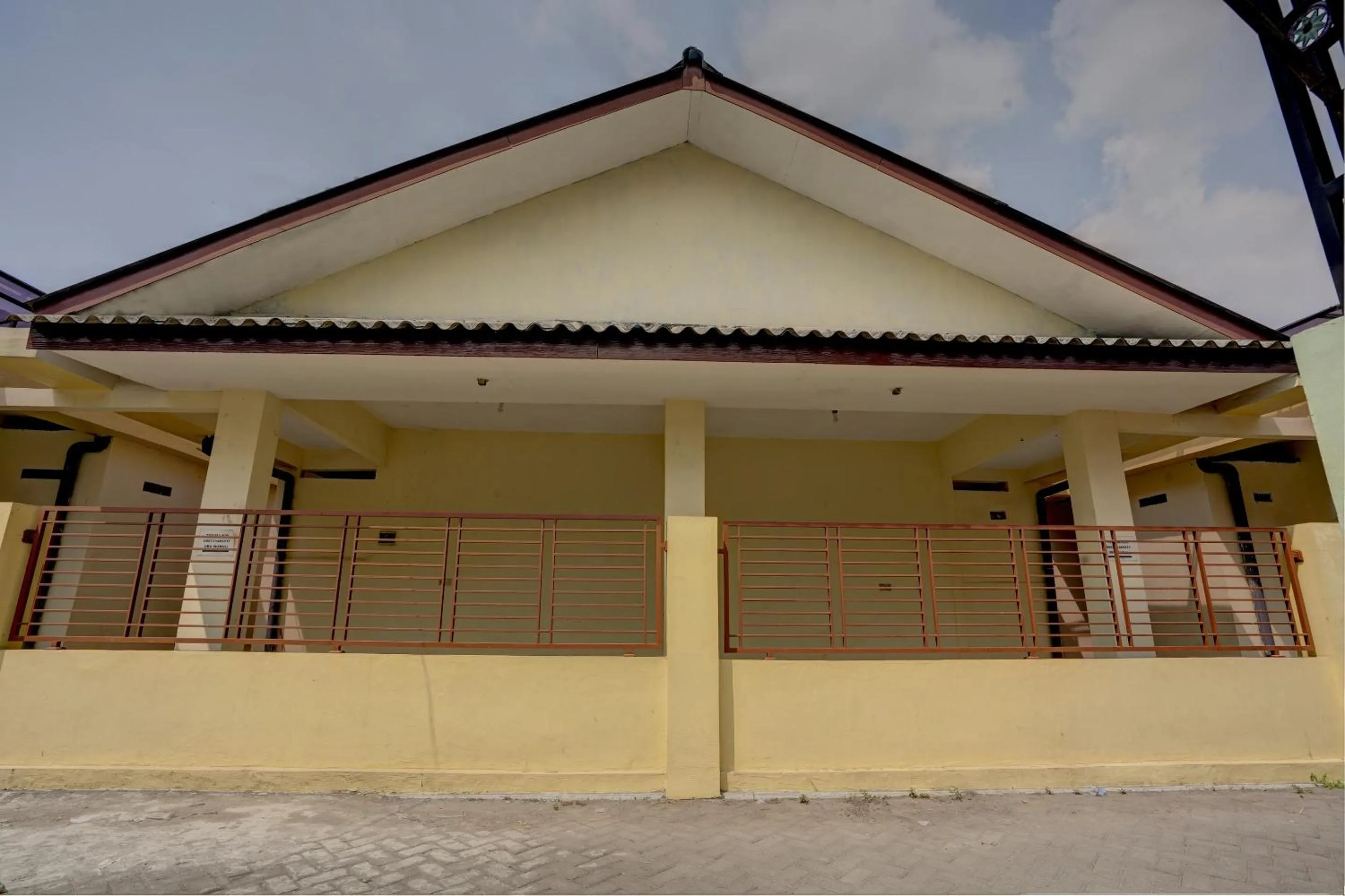 Facade/entrance in Hotel O Sunyoto Homestay Syariah