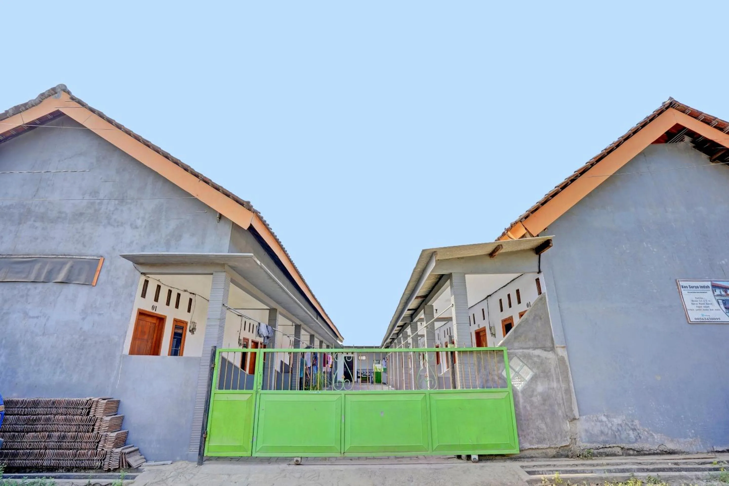 Facade/entrance in Hotel O Surya Indah Homestay Syariah