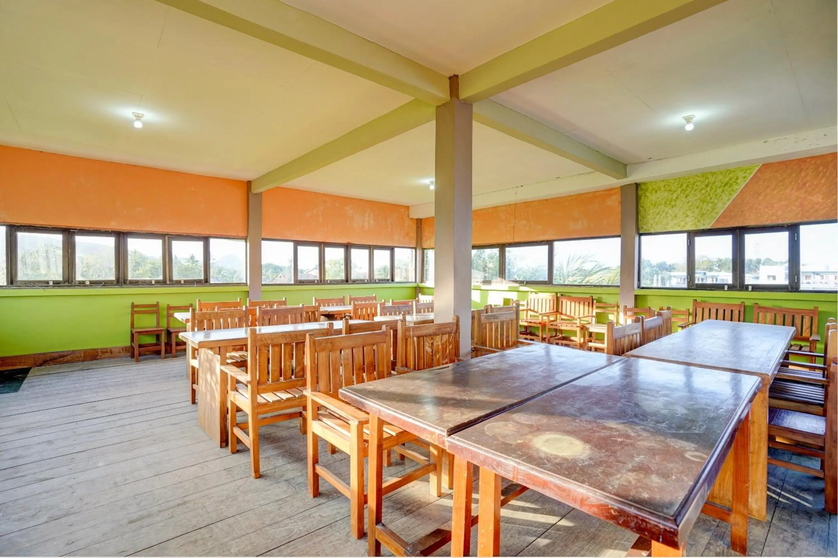 Lobby or reception in Hotel O Sahabat Syariah Near Plasa Telkom Bawean