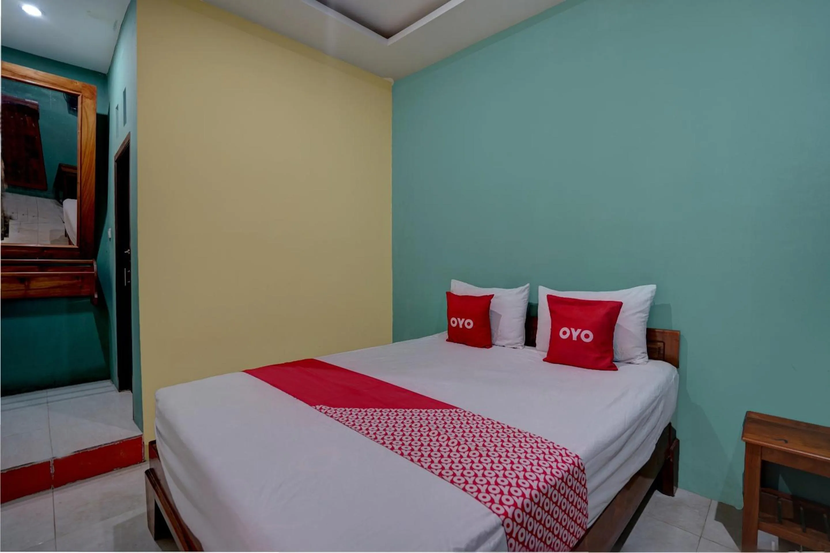 Bedroom, Bed in Hotel O Sahabat Syariah Near Plasa Telkom Bawean