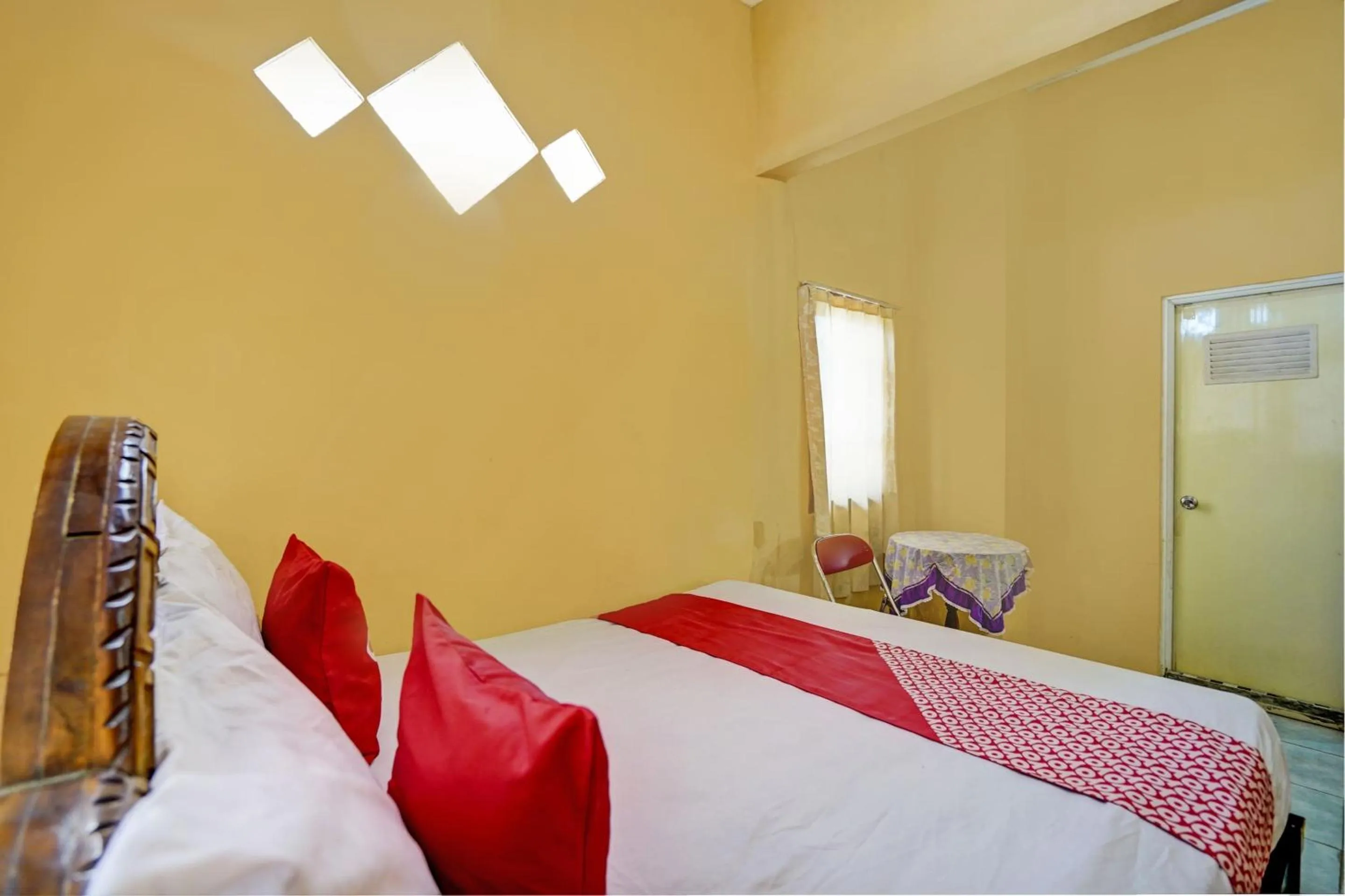 Bedroom, Bed in OYO 92903 Barokah Hotel Syariah