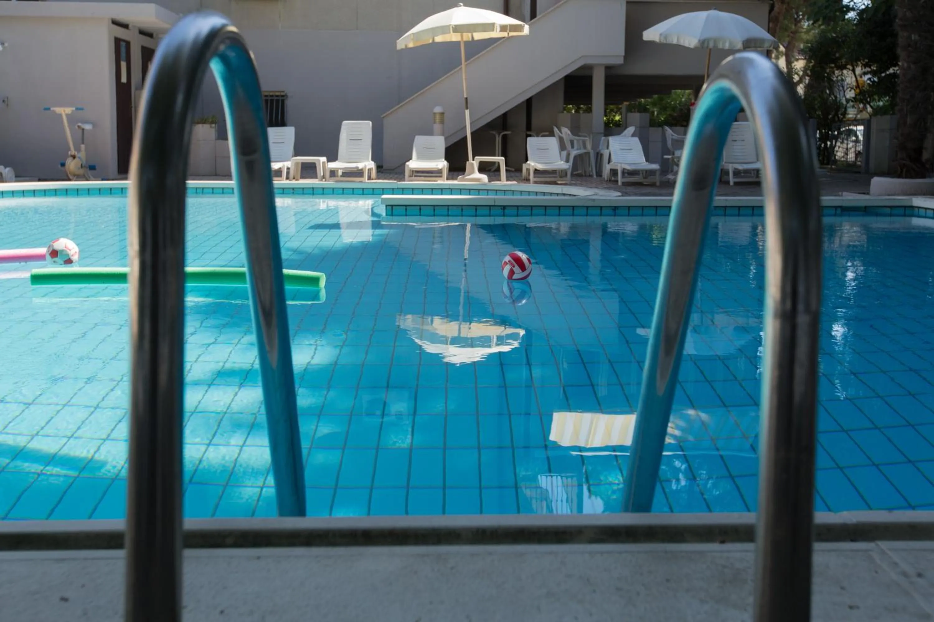 Pool view in Hotel New York