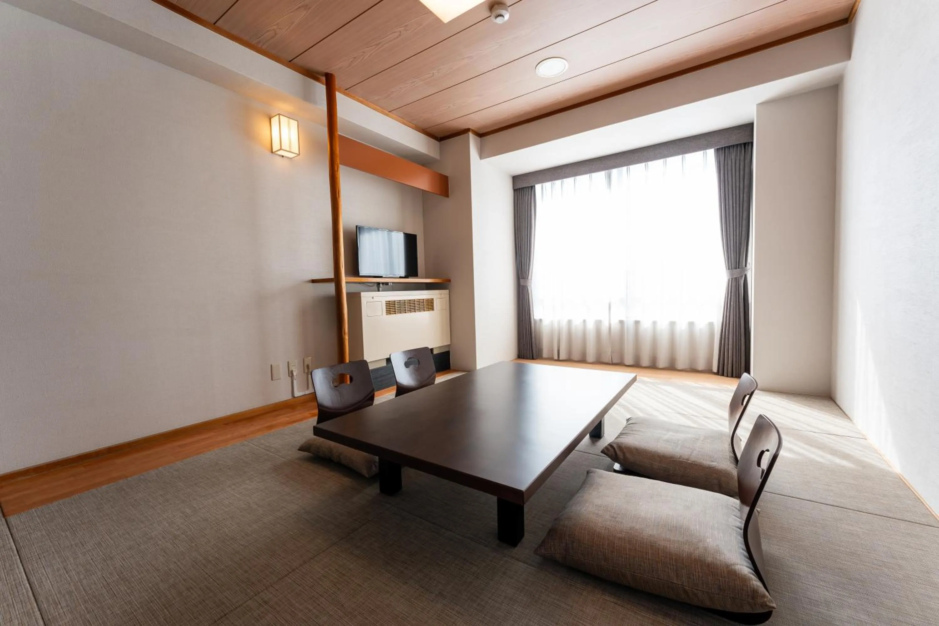 Photo of the whole room in KAMENOI HOTEL Kusatsu Yubatake