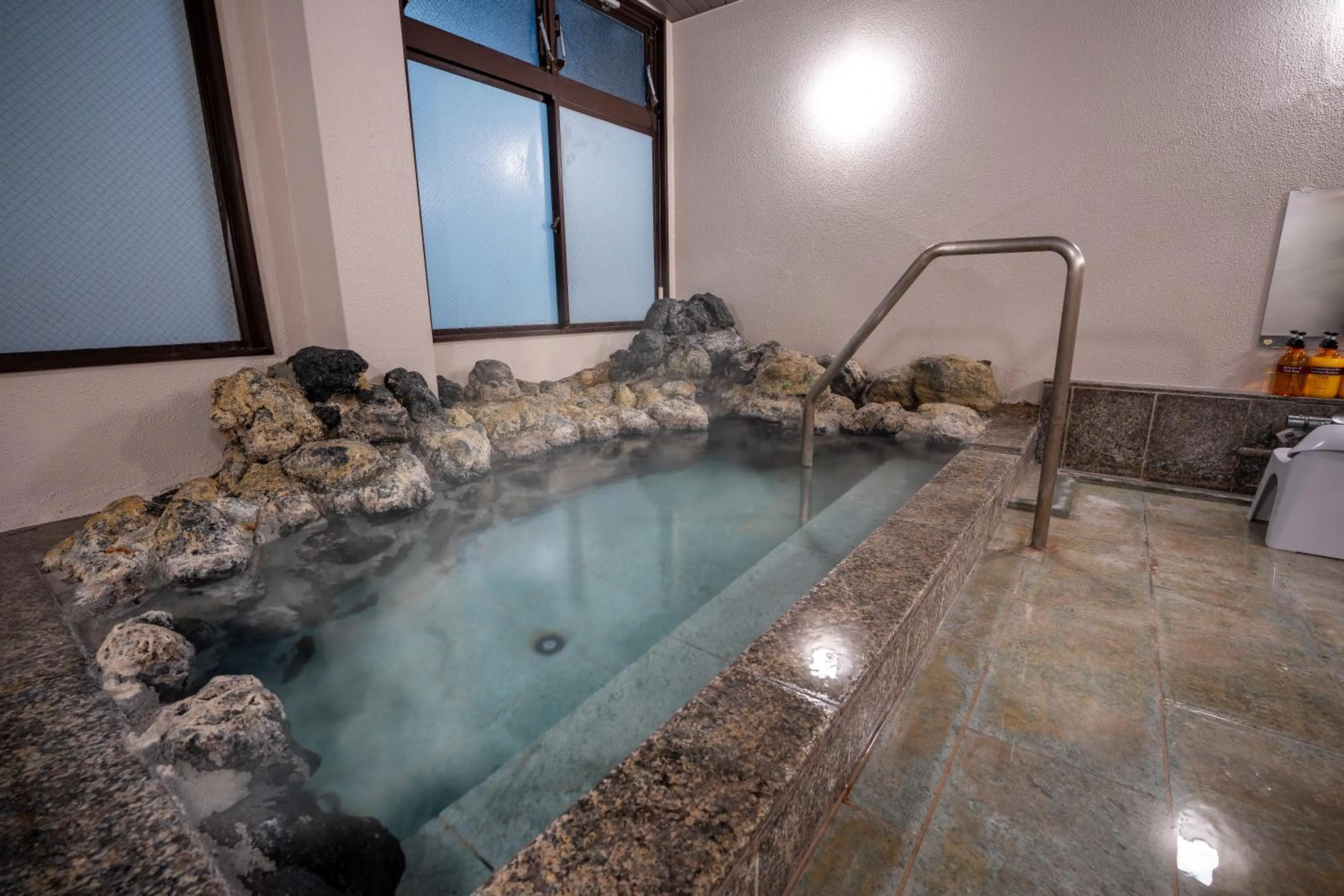 Hot Spring Bath in KAMENOI HOTEL Kusatsu Yubatake