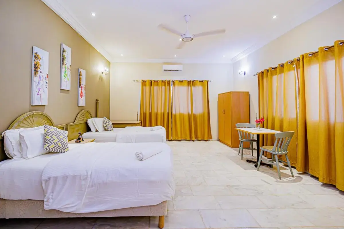 Deluxe Double or Twin Room in Ocean Villa Heights Deluxe Double or Twin Room in Ocean Villa Heights