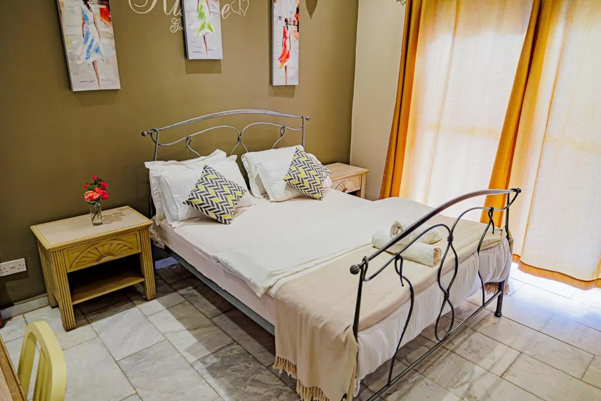 Bed in Ocean Villa Heights