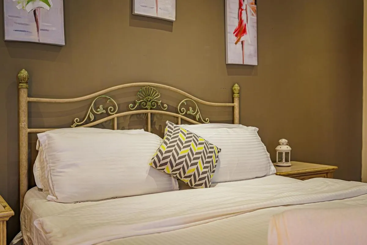 Bed in Ocean Villa Heights