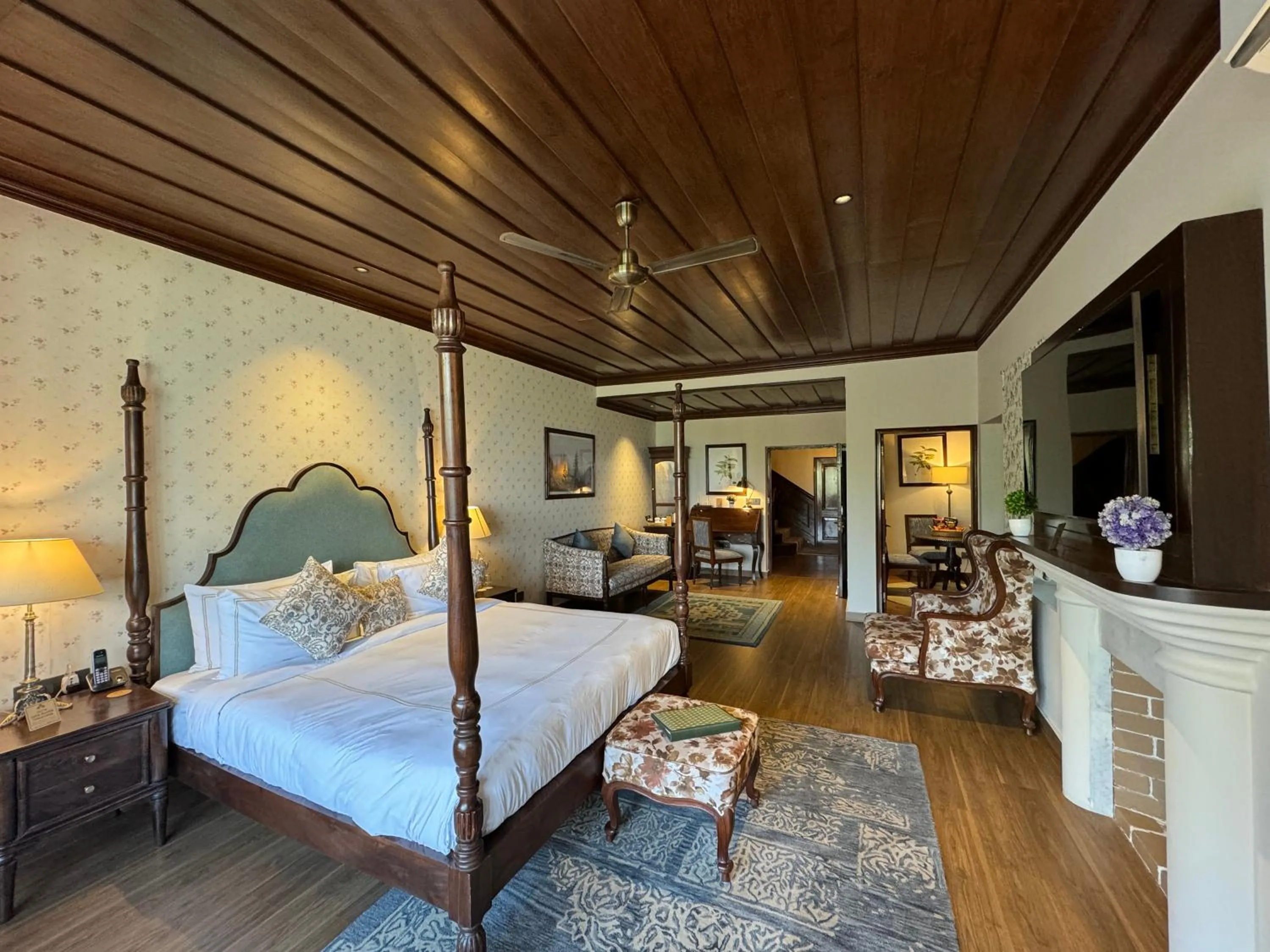 Bedroom, Bed in Brij Anayra Dharamshala - A Himalayan Luxury Retreat