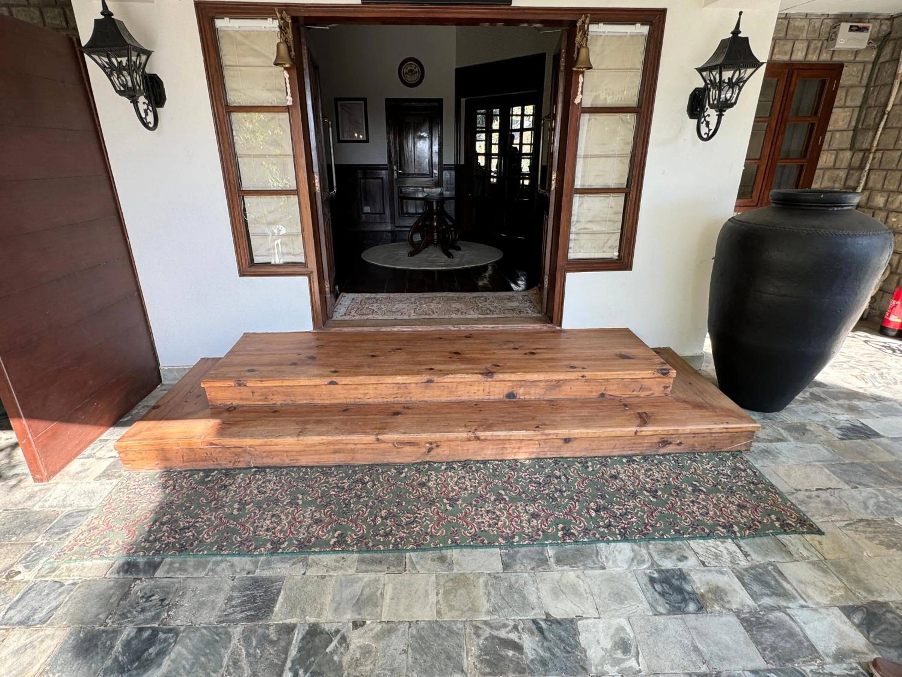 Lobby or reception in Brij Anayra Dharamshala - A Himalayan Luxury Retreat