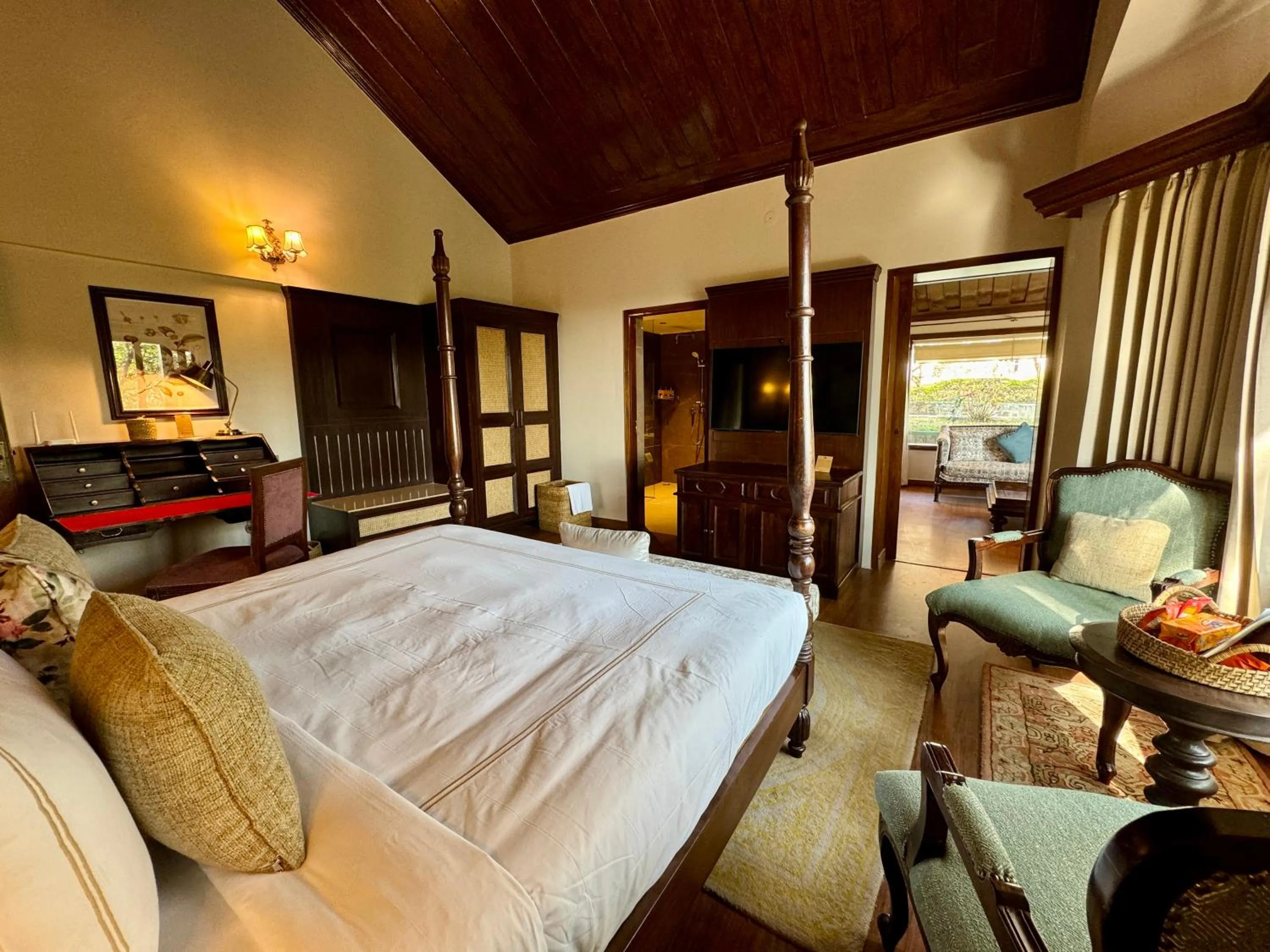 Bedroom, Bed in Brij Anayra Dharamshala - A Himalayan Luxury Retreat