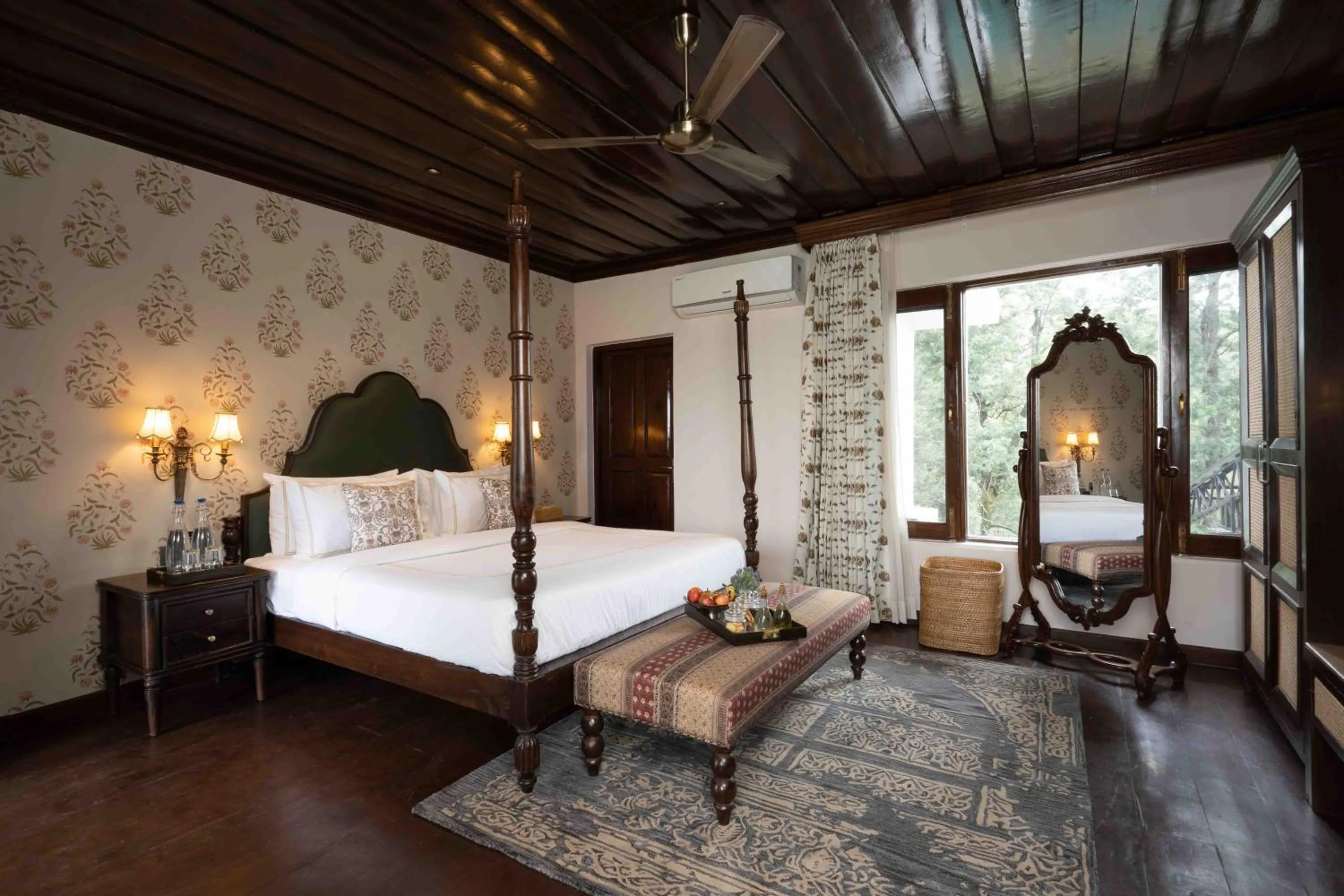 Bedroom, Bed in Brij Anayra Dharamshala - A Himalayan Luxury Retreat