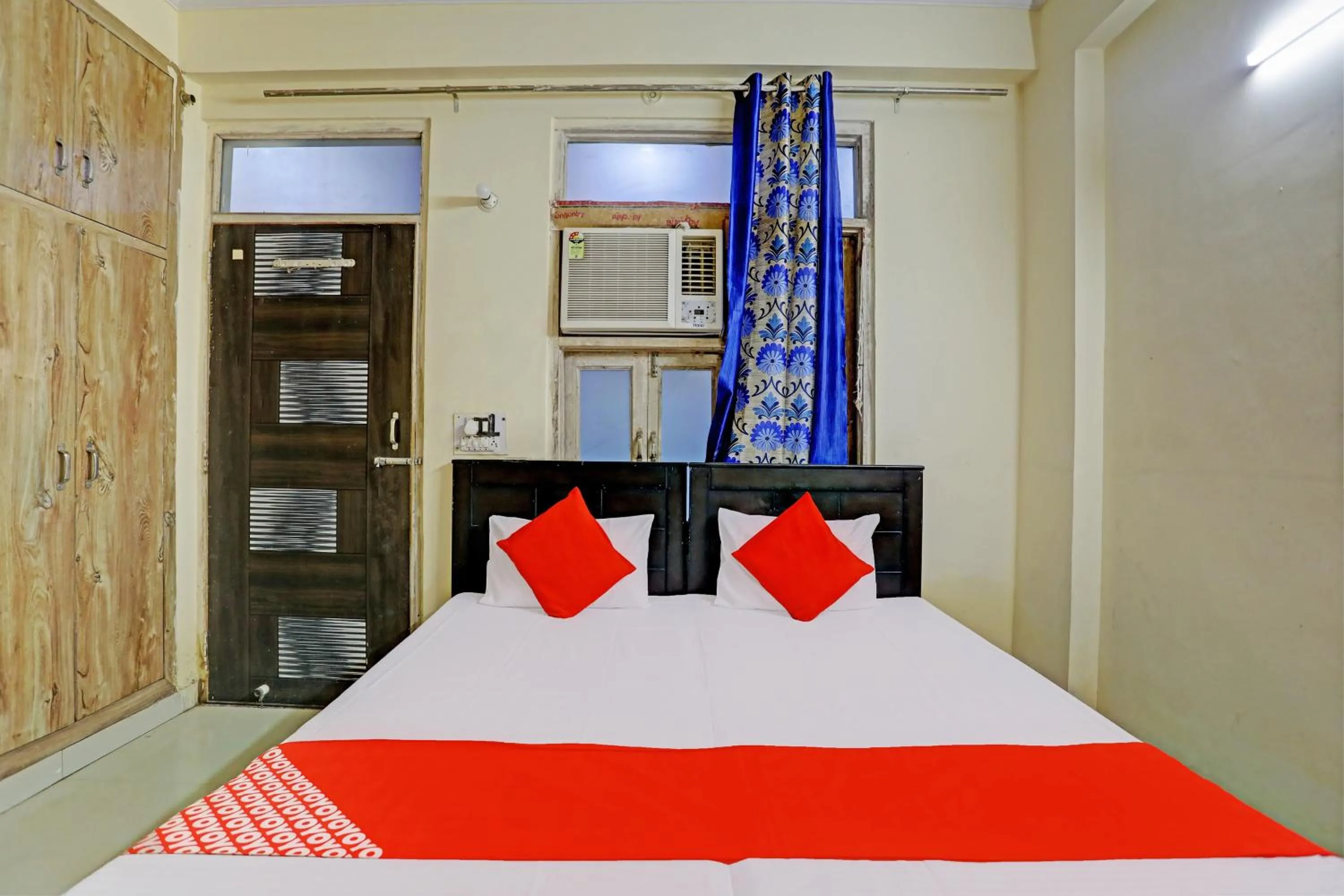 Bedroom, Bed in Hotel O Wamson Alpha Co living Stays