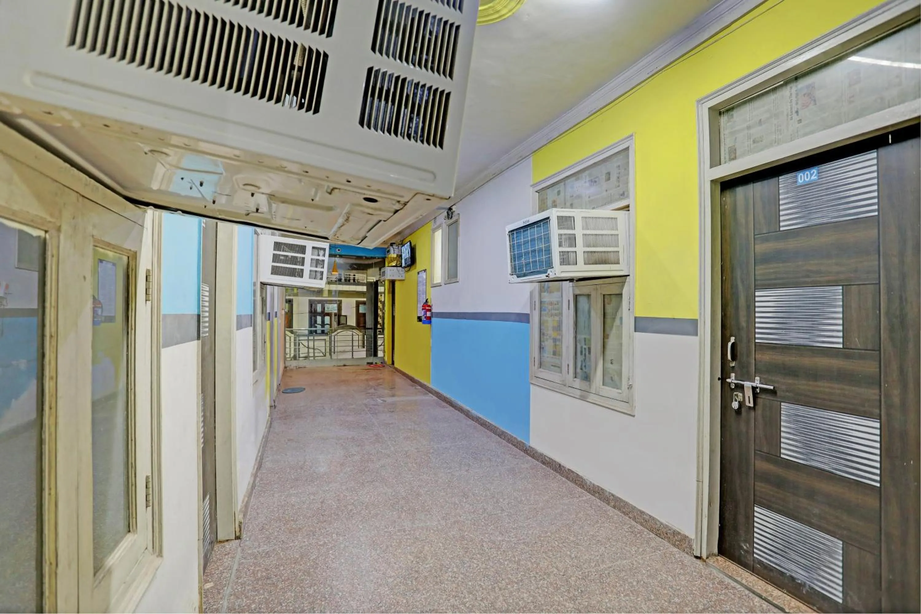 Lobby or reception in Hotel O Wamson Alpha Co living Stays