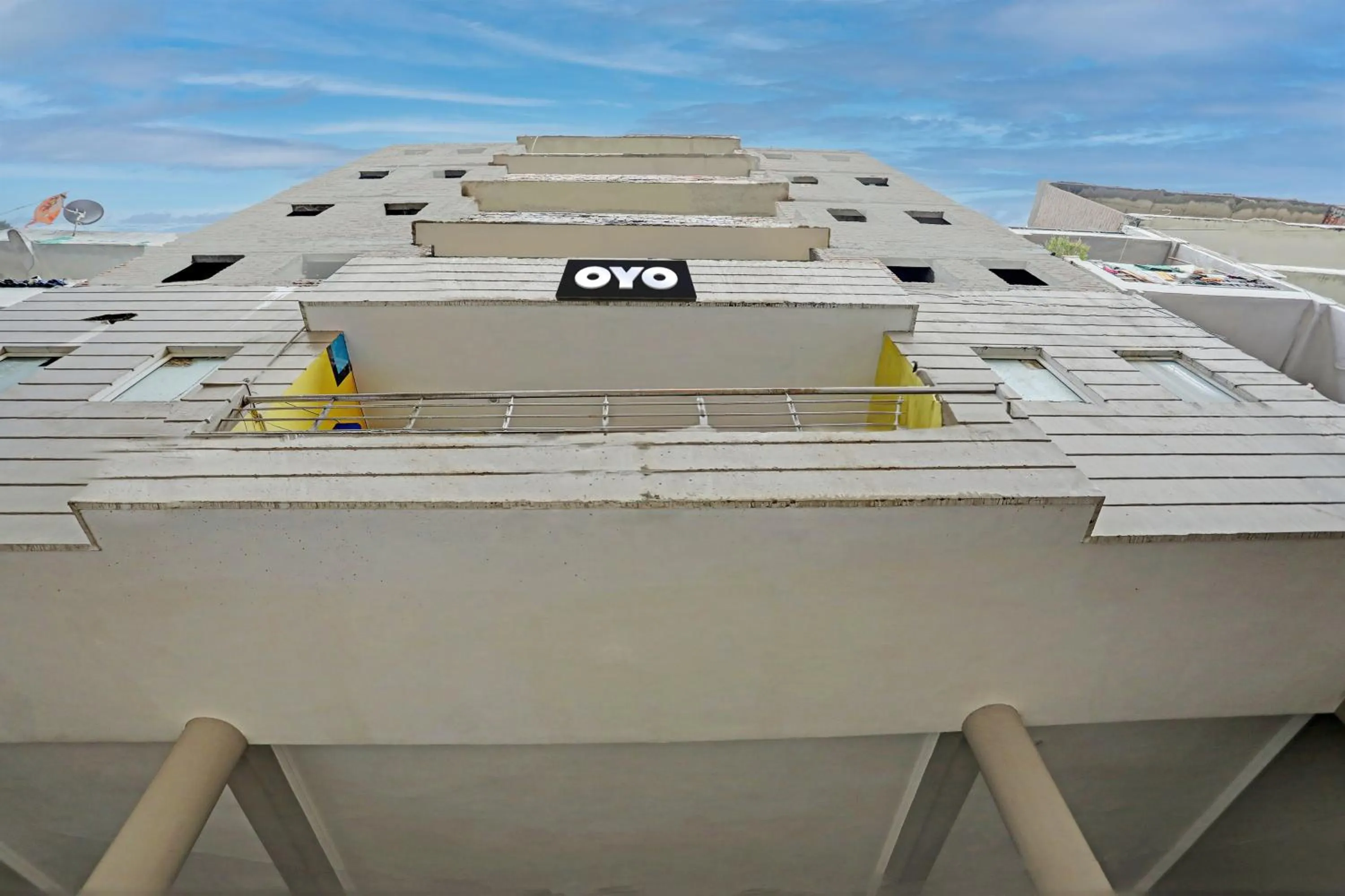 Facade/entrance in Hotel O Wamson Alpha Co living Stays