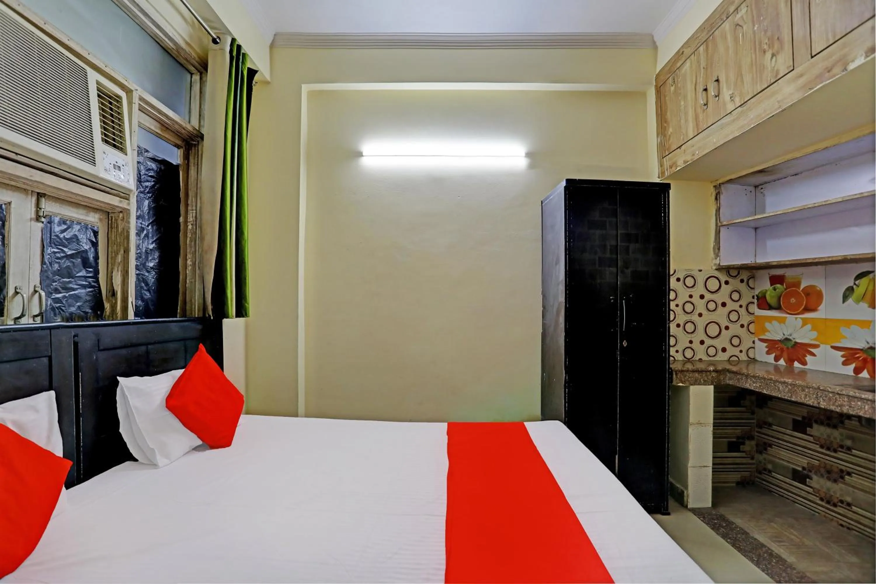 Classic Triple Room - single occupancy in Hotel O Flagship Hotel Wamson Alpha Co living Stays