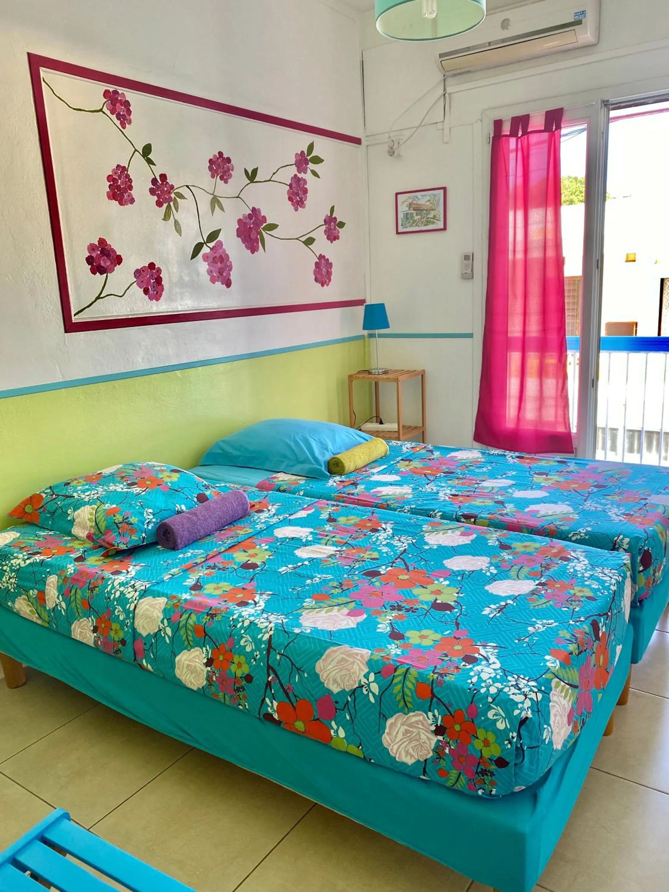 older children, Bed in Hotel De la Plage