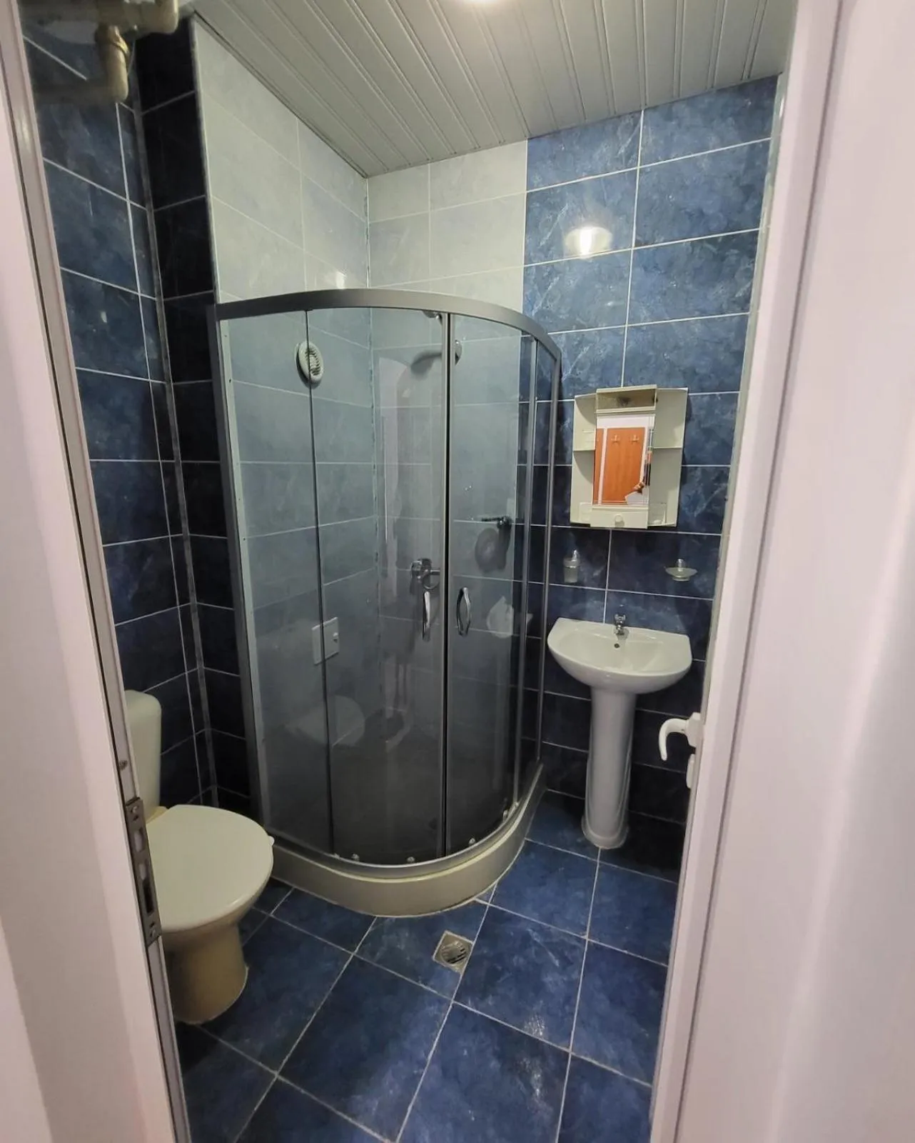 Shower in Provans famili hotel