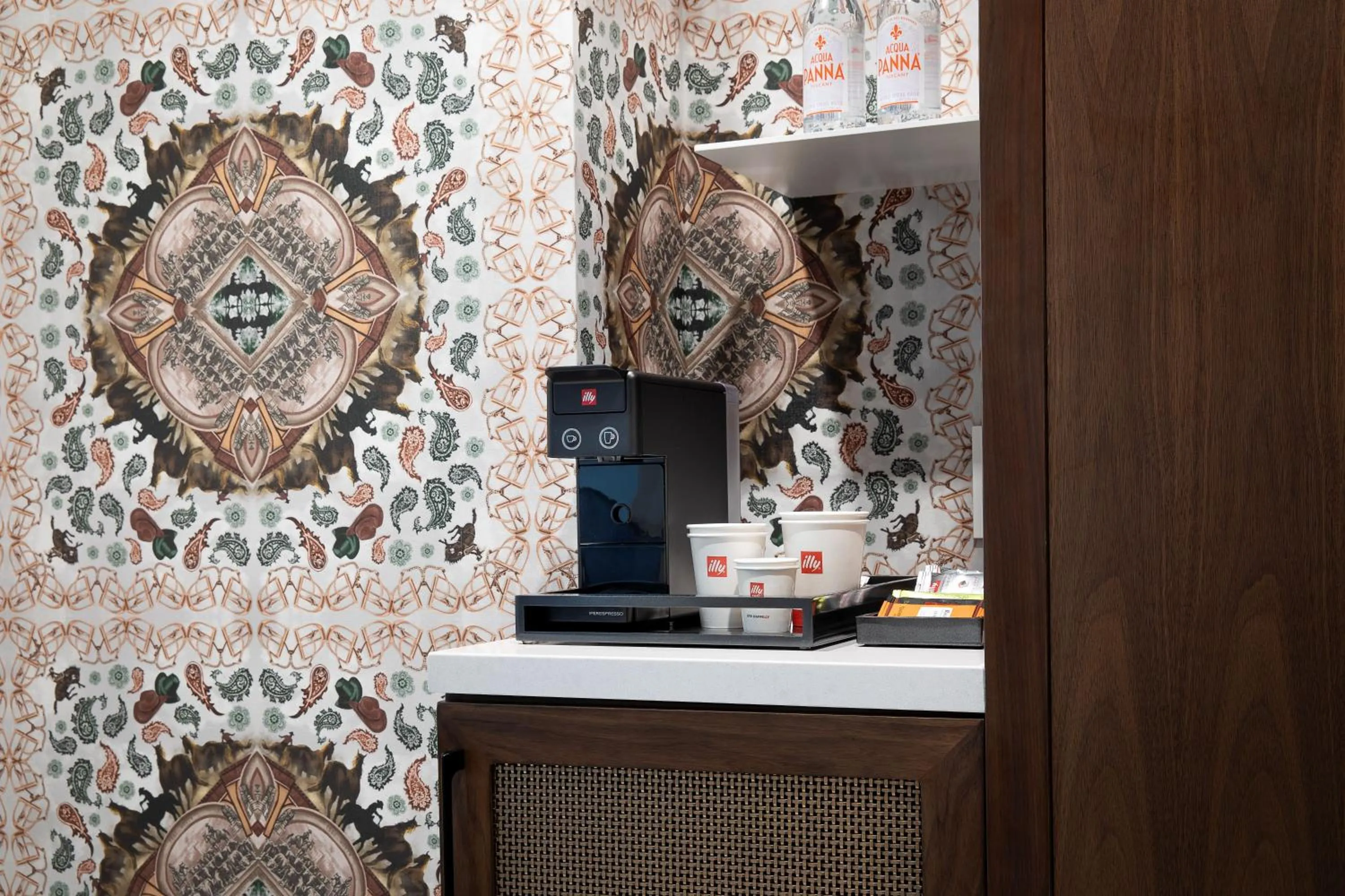 Coffee/tea facilities in Le Meridien Fort Worth Downtown