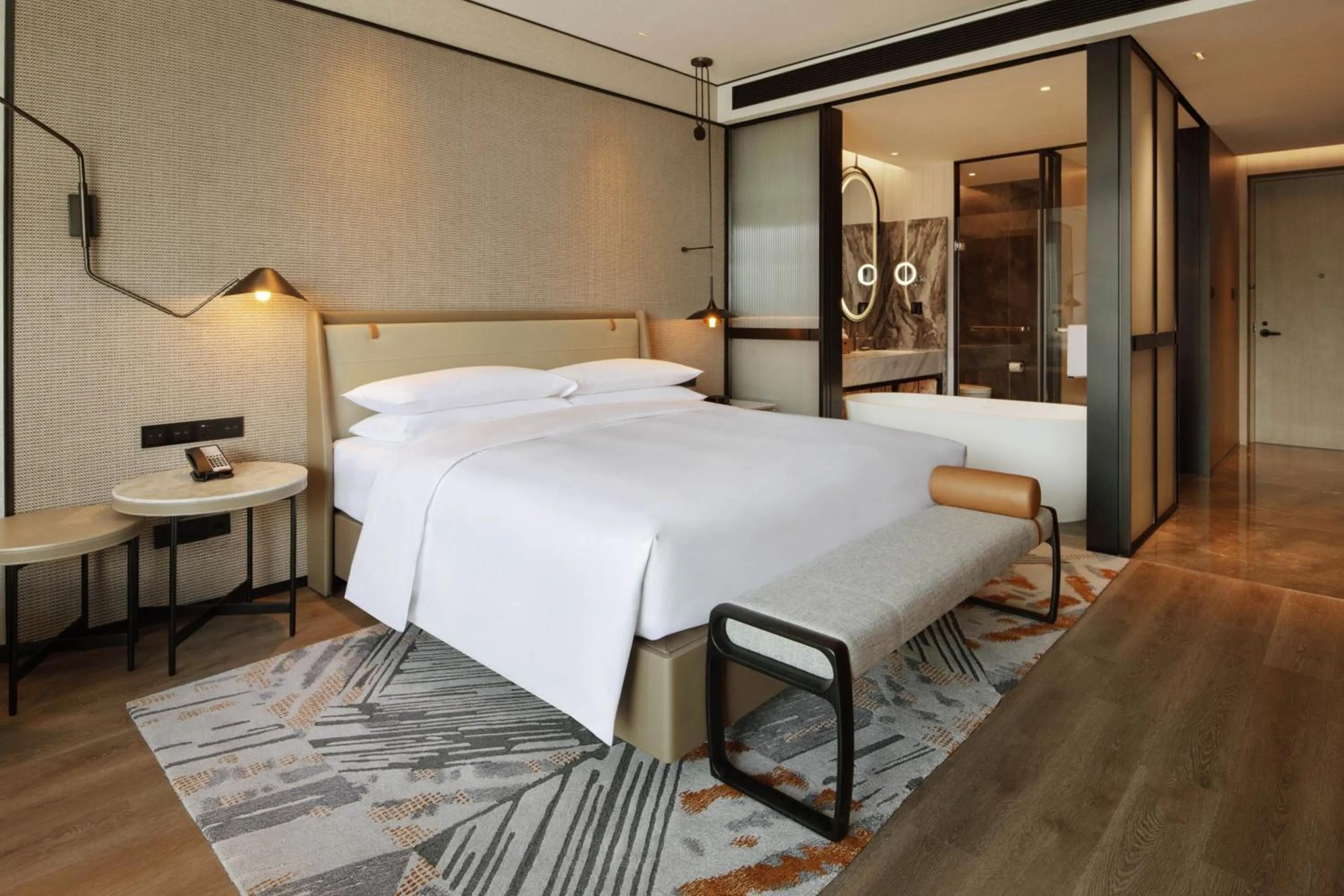 Photo of the whole room, Bed in Sheraton Taizhou