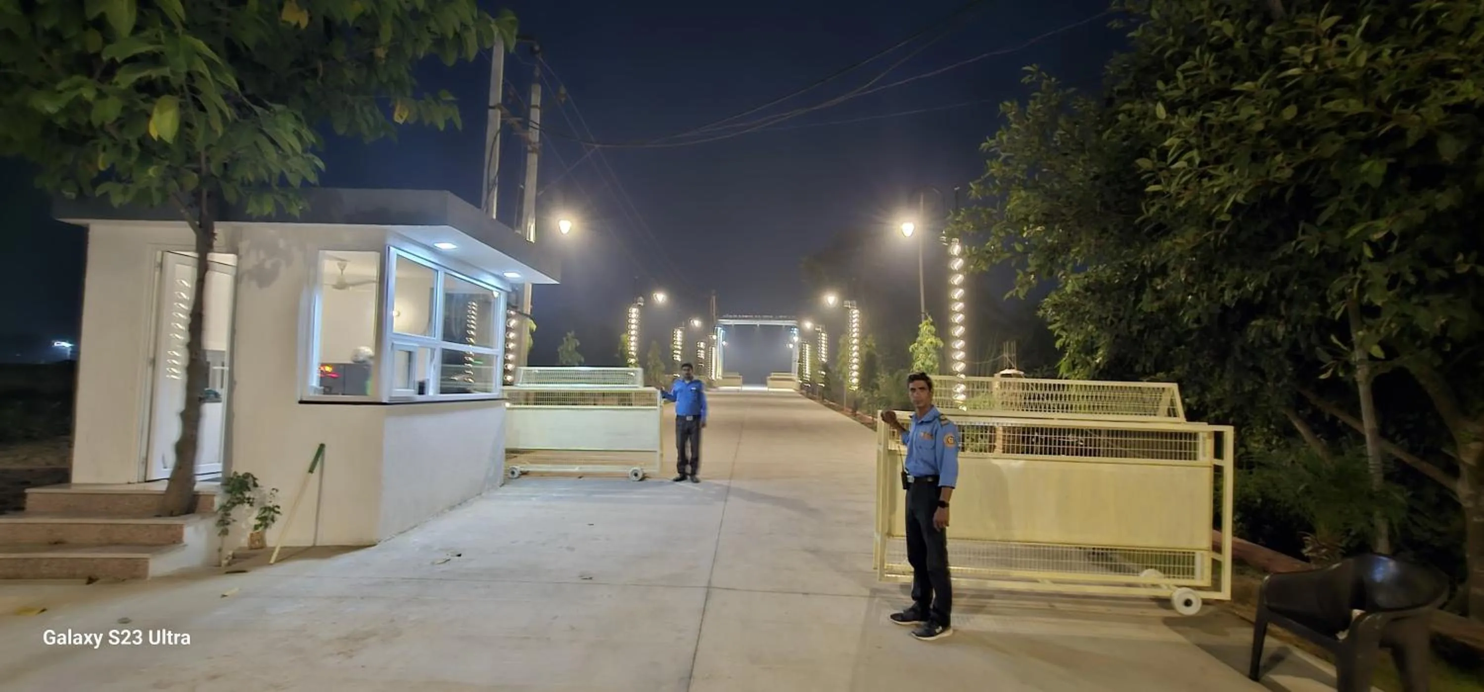 Night in The Grand ND Resort- Kanha Tulsi Heights Behind Prem Mandir