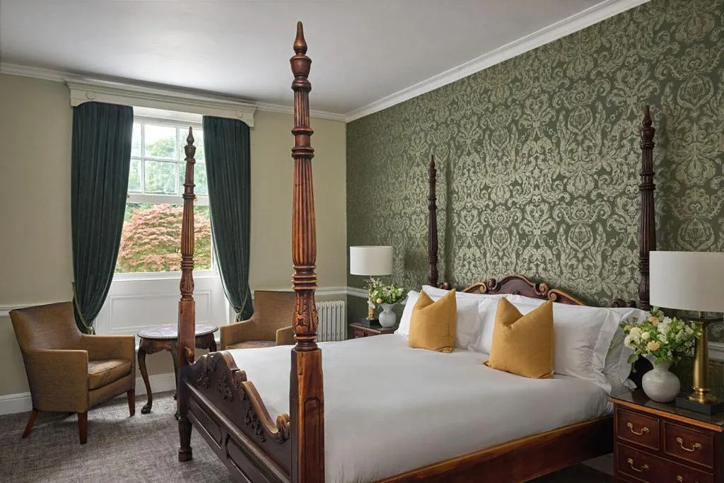 Bedroom, Bed in Chilston Park Hotel