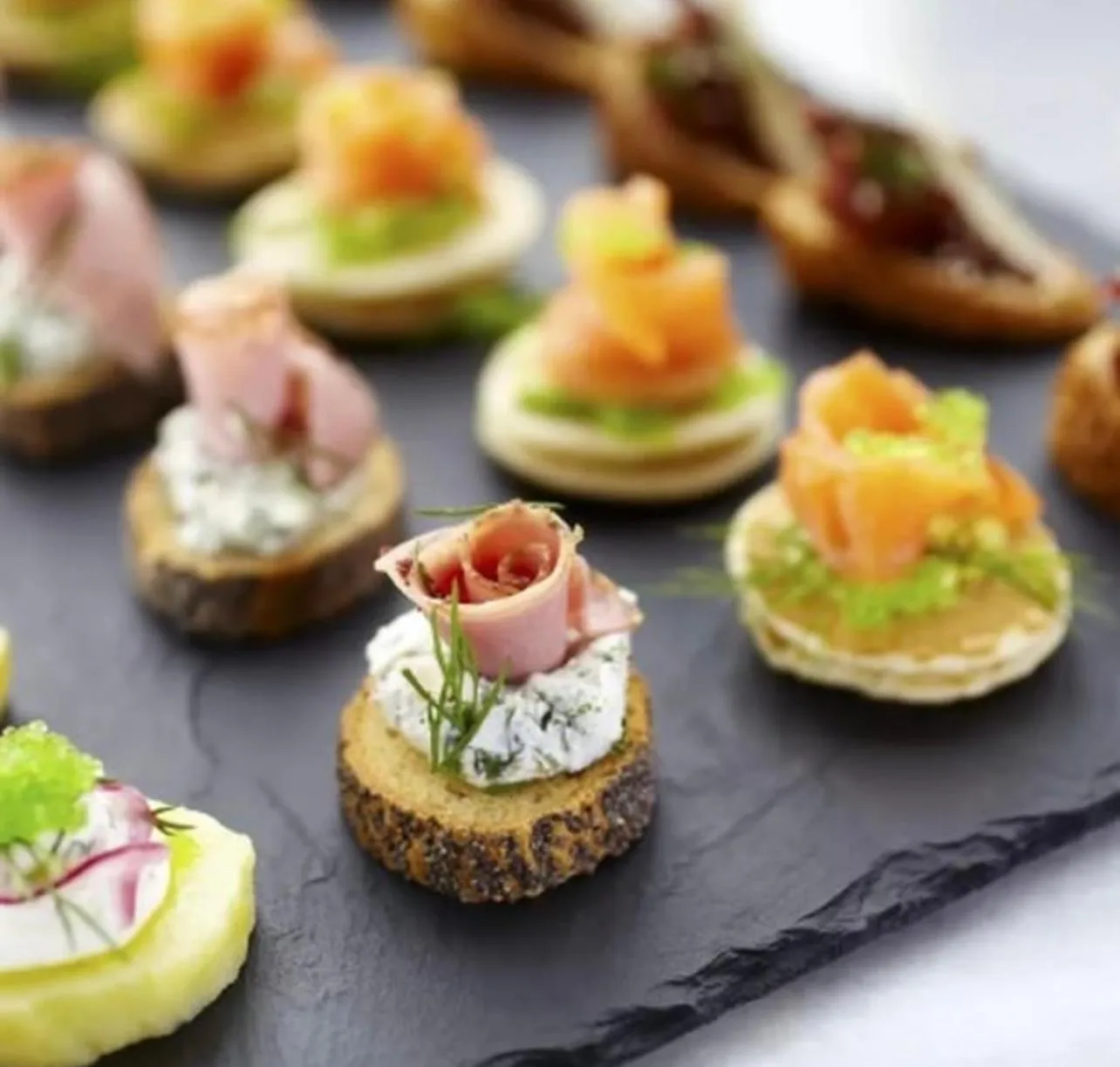 Restaurant/places to eat in Hotel Active Stadium