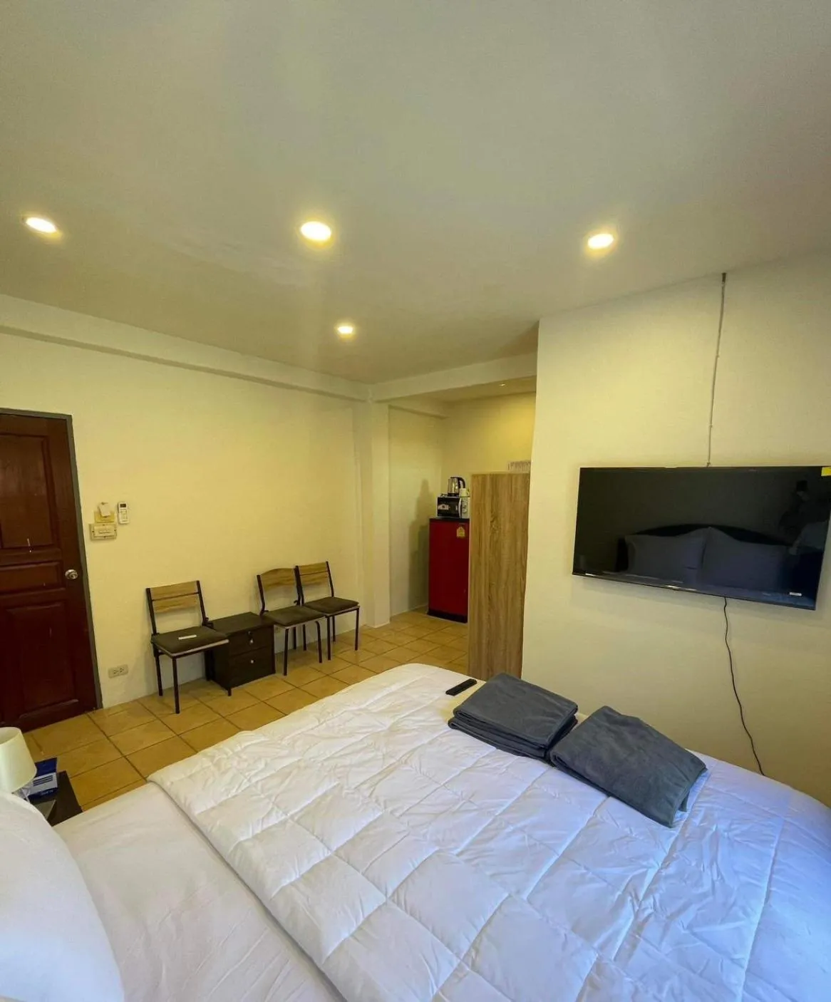 Photo of the whole room, Bed in The Sports Lounge