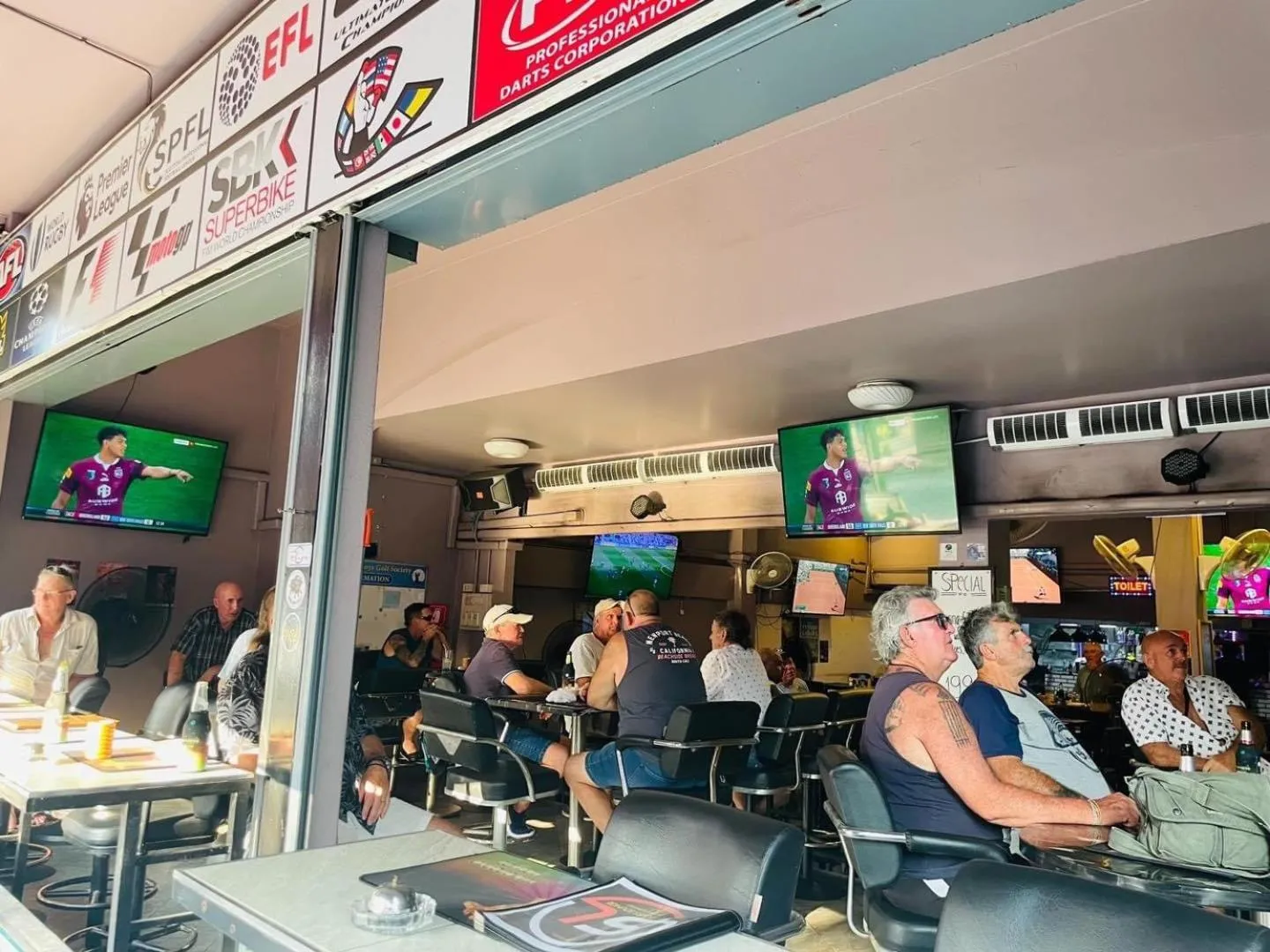 Restaurant/places to eat in The Sports Lounge