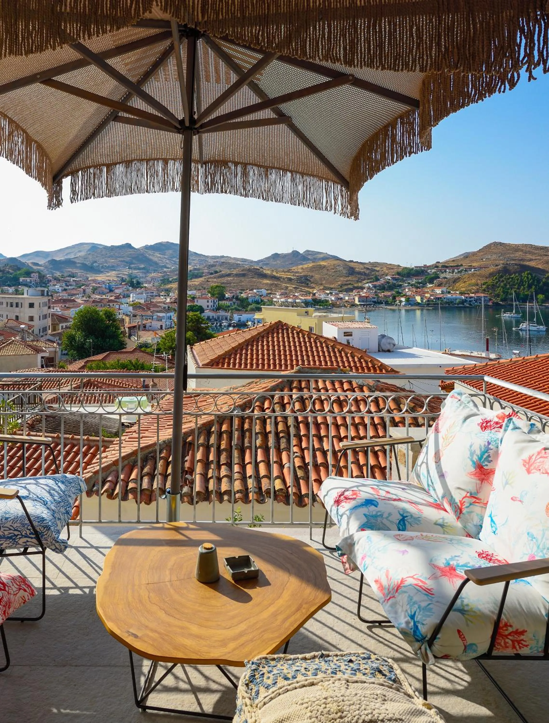 Day in Kale Alti residences