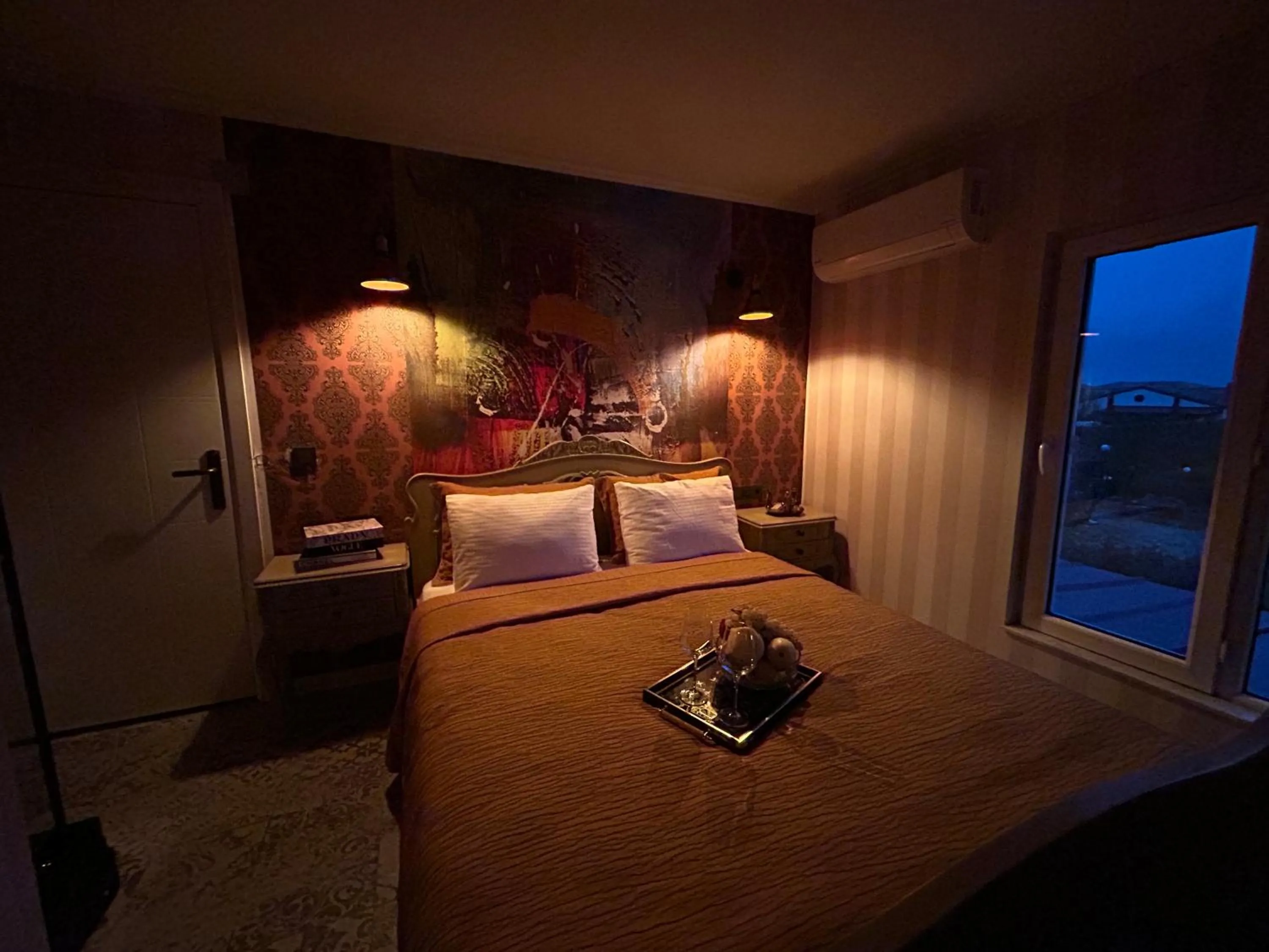 Photo of the whole room, Bed in Portofino Urla Boutique Hotel