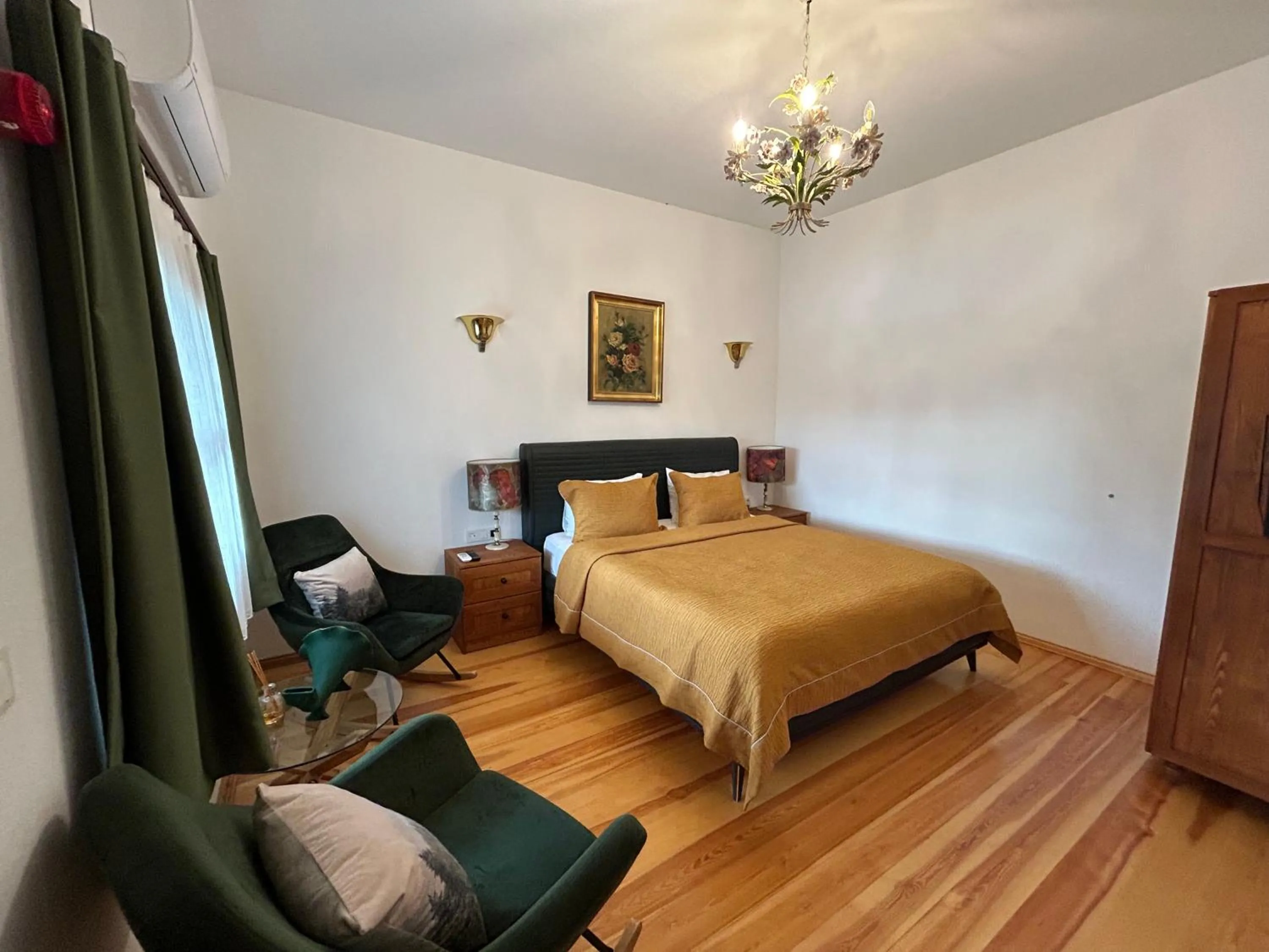 Photo of the whole room, Bed in Portofino Urla Boutique Hotel