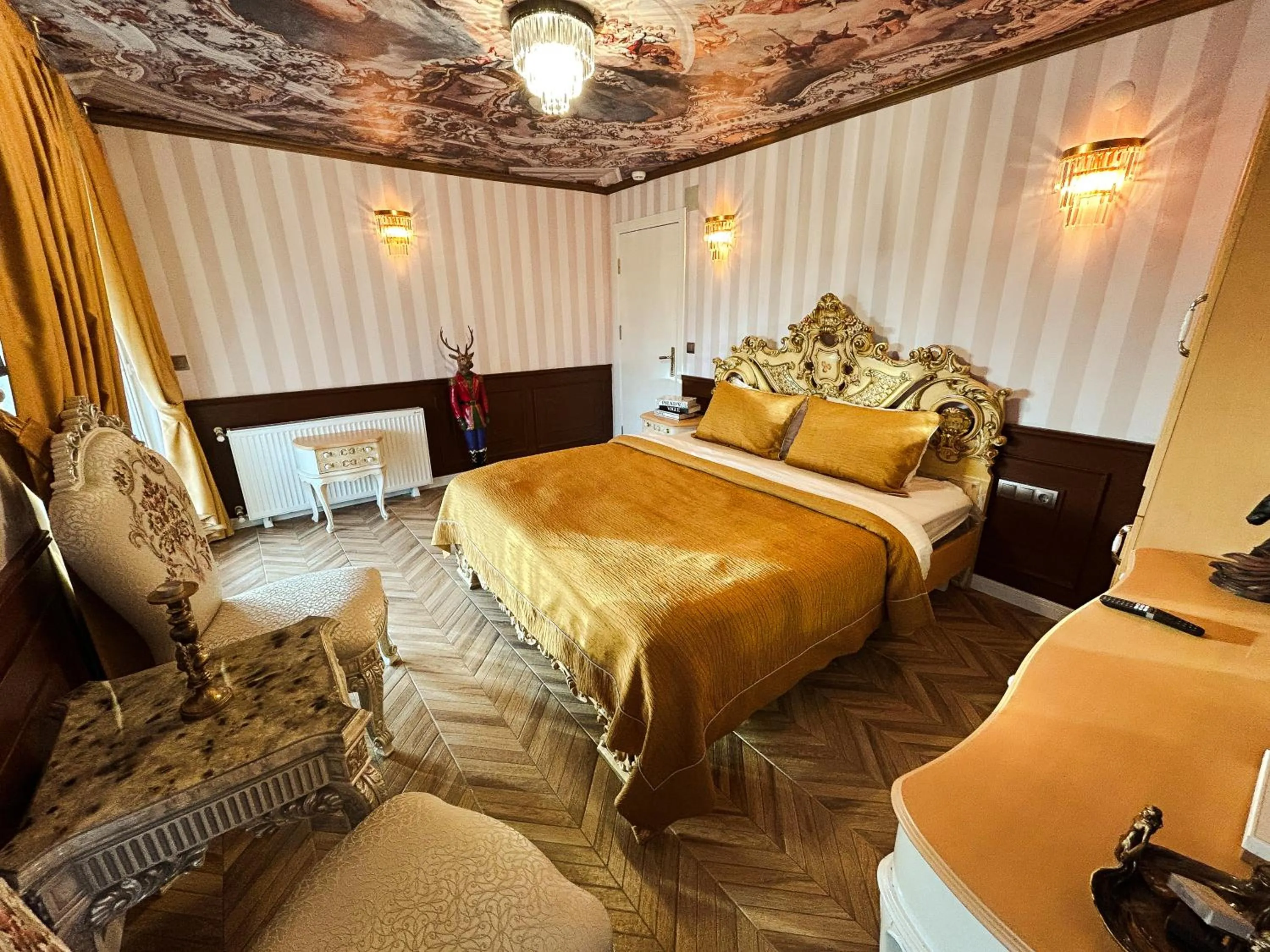 Photo of the whole room, Bed in Portofino Urla Boutique Hotel