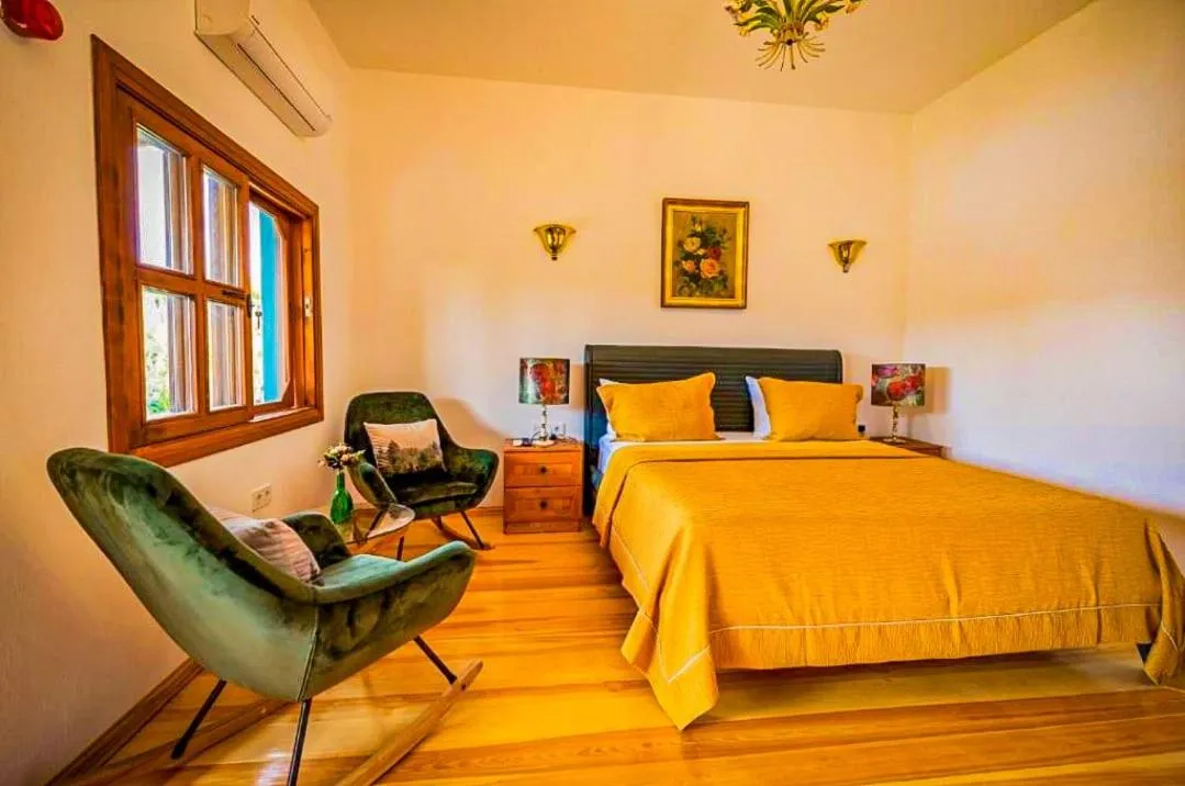 Photo of the whole room, Bed in Portofino Urla Boutique Hotel